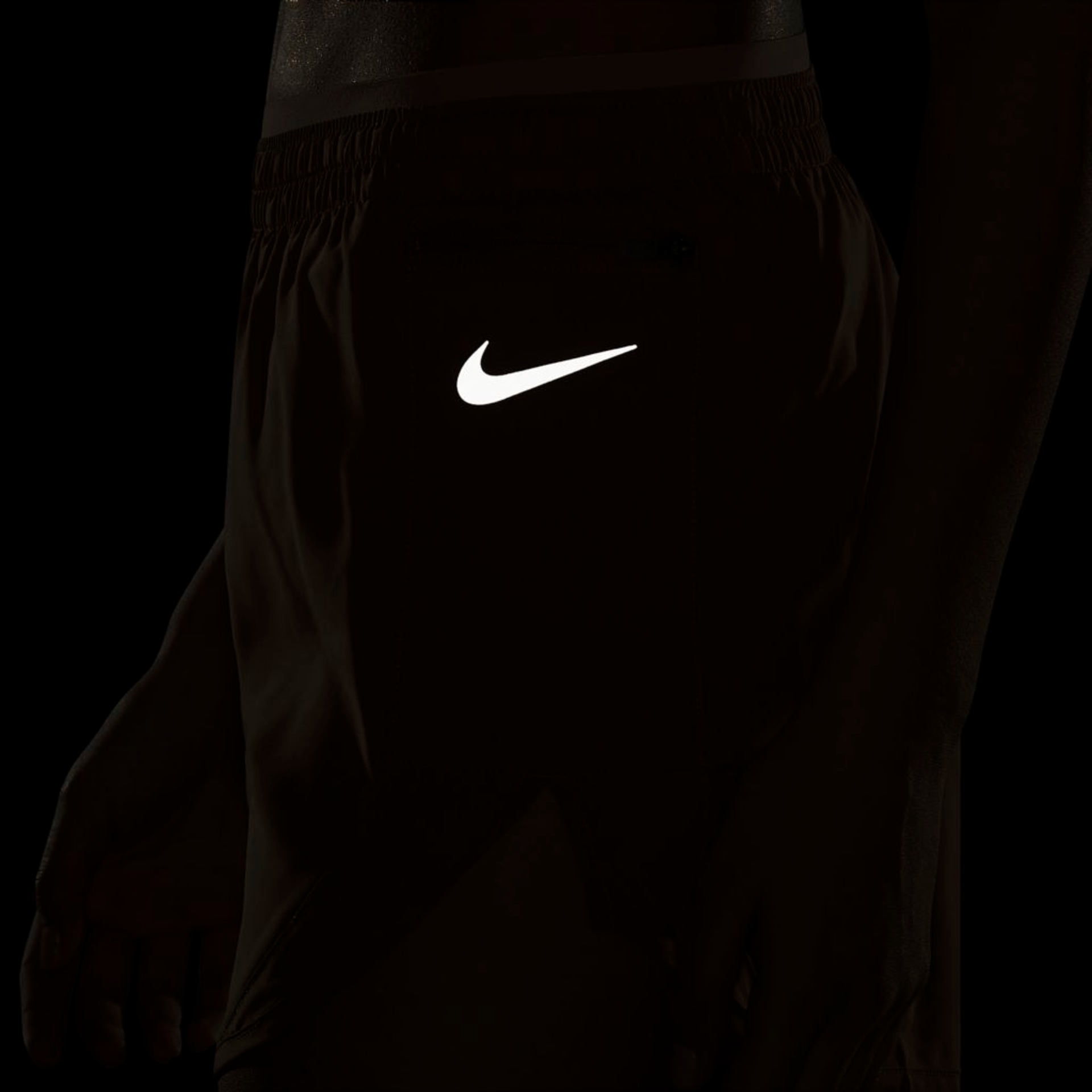 Shorts Nike Tempo Luxe Feminino - Foto 5