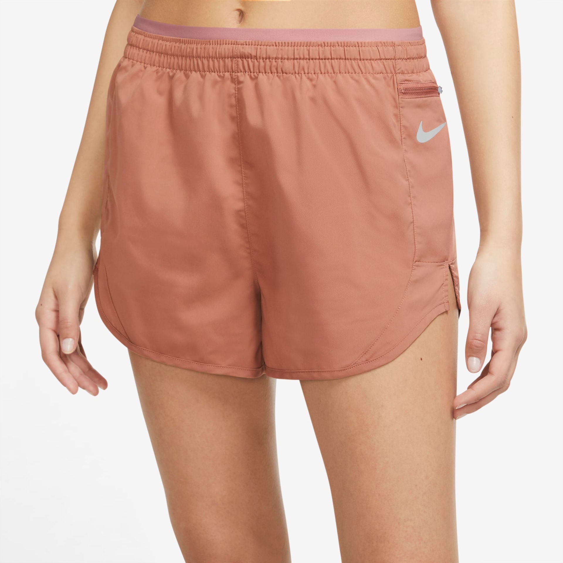 Shorts Nike Tempo Luxe Feminino - Foto 1