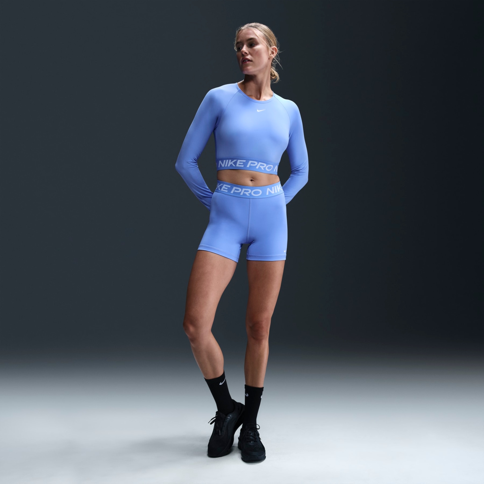 Shorts Nike Pro 365 Feminino - Foto 1