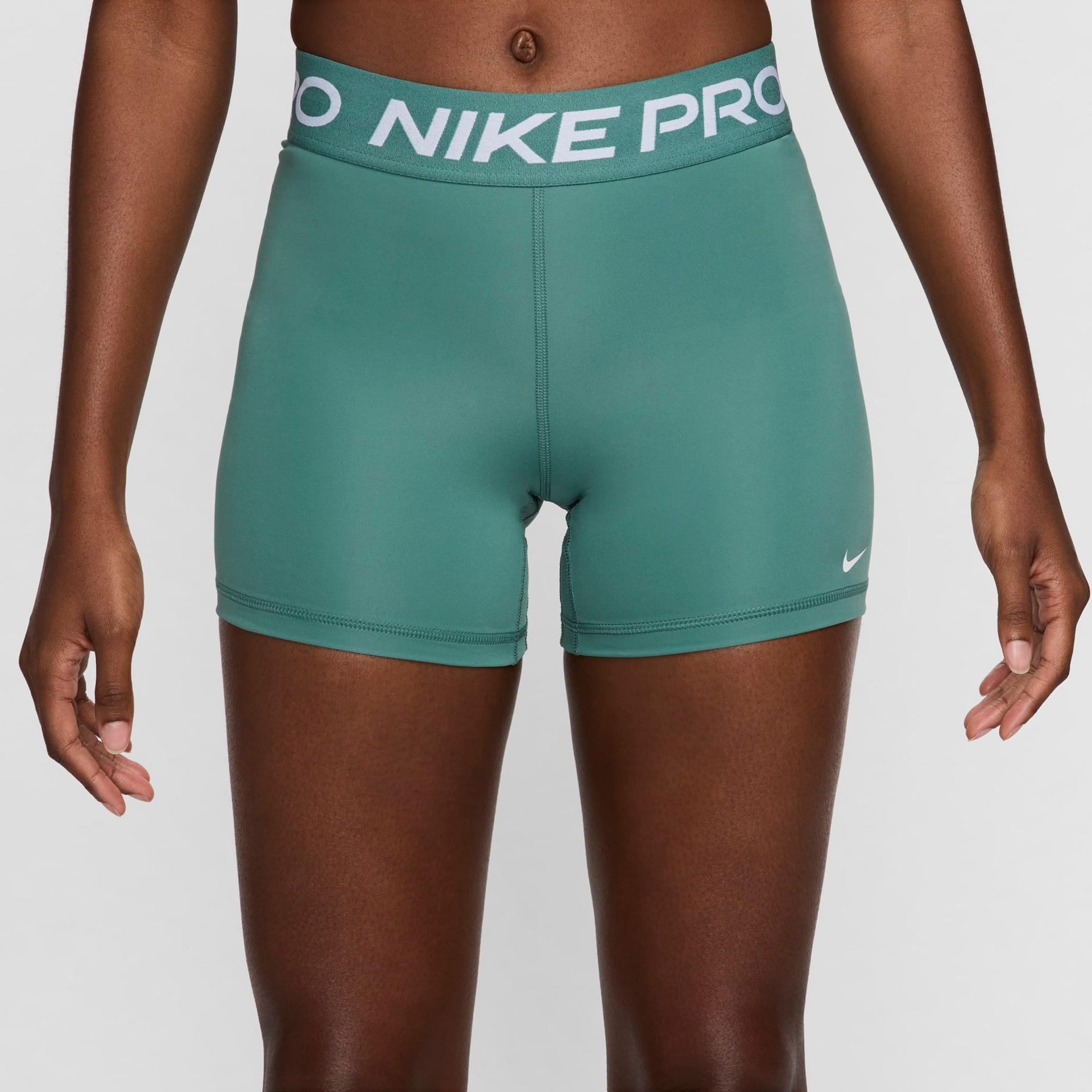 Shorts Nike Pro 365 Feminino - Foto 5