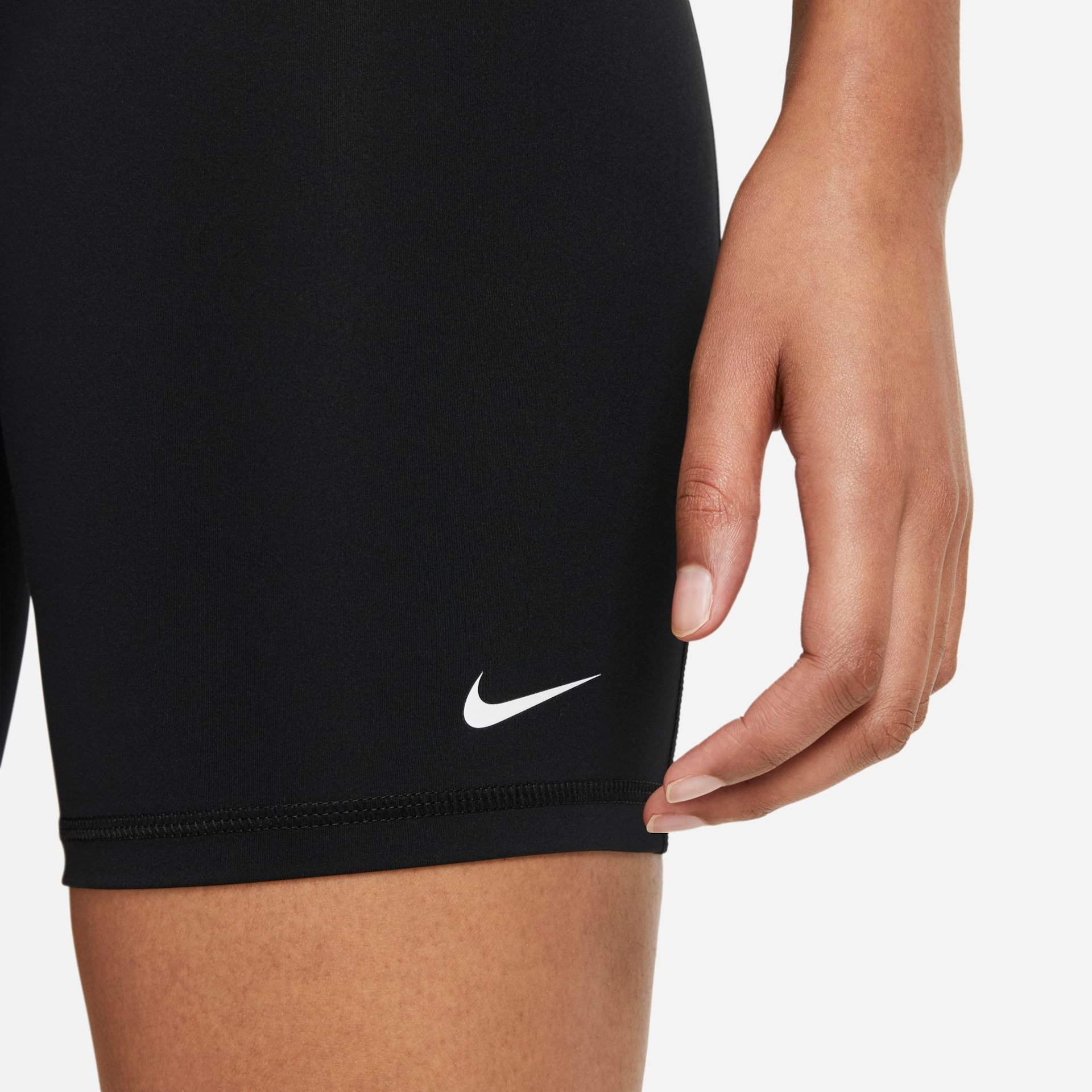 Shorts Nike Pro 365 Feminino - Foto 4