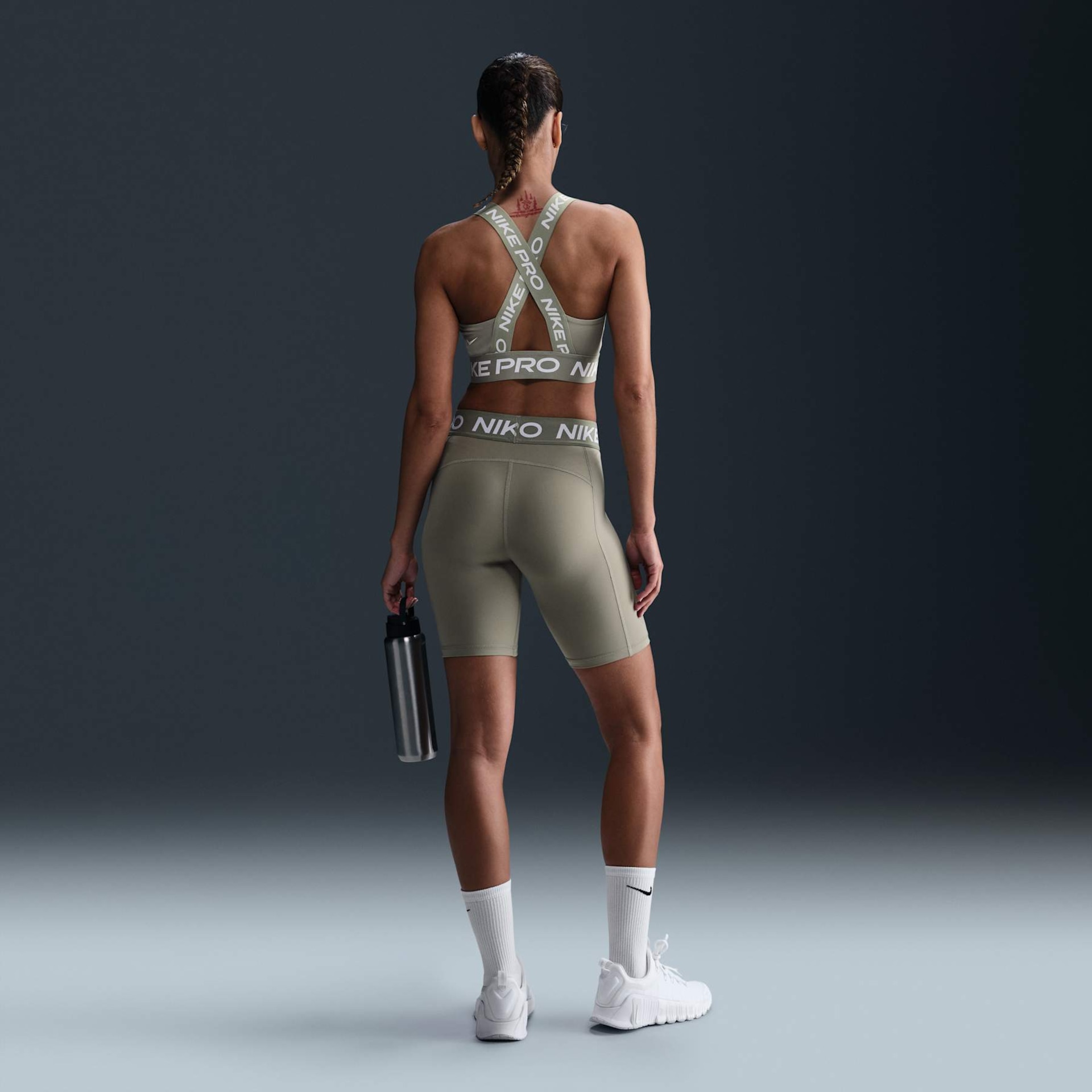 Shorts Nike Pro 365 Feminino - Foto 4