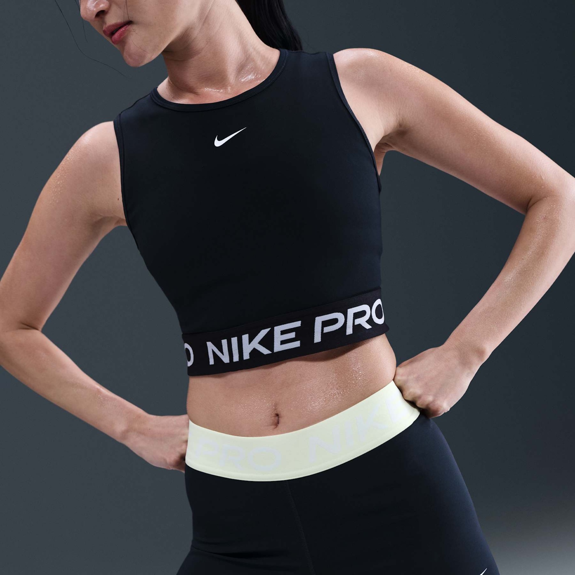 Shorts Nike Pro Feminino - Foto 2