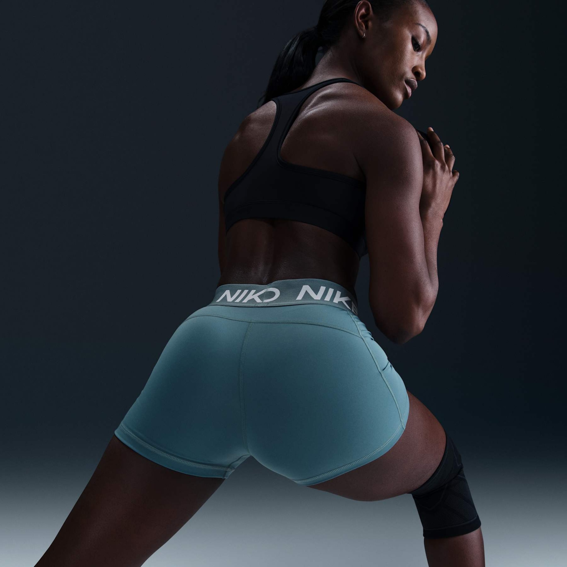 Shorts Nike Pro Feminino - Foto 3