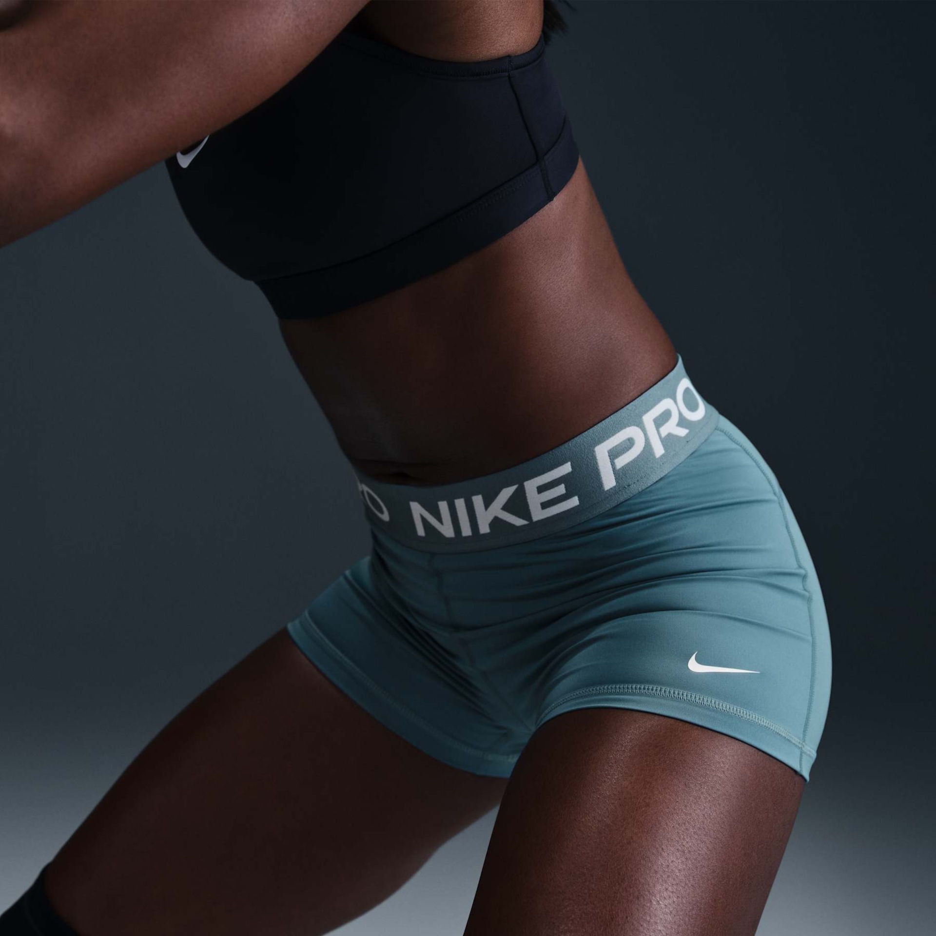 Shorts Nike Pro Feminino - Foto 5