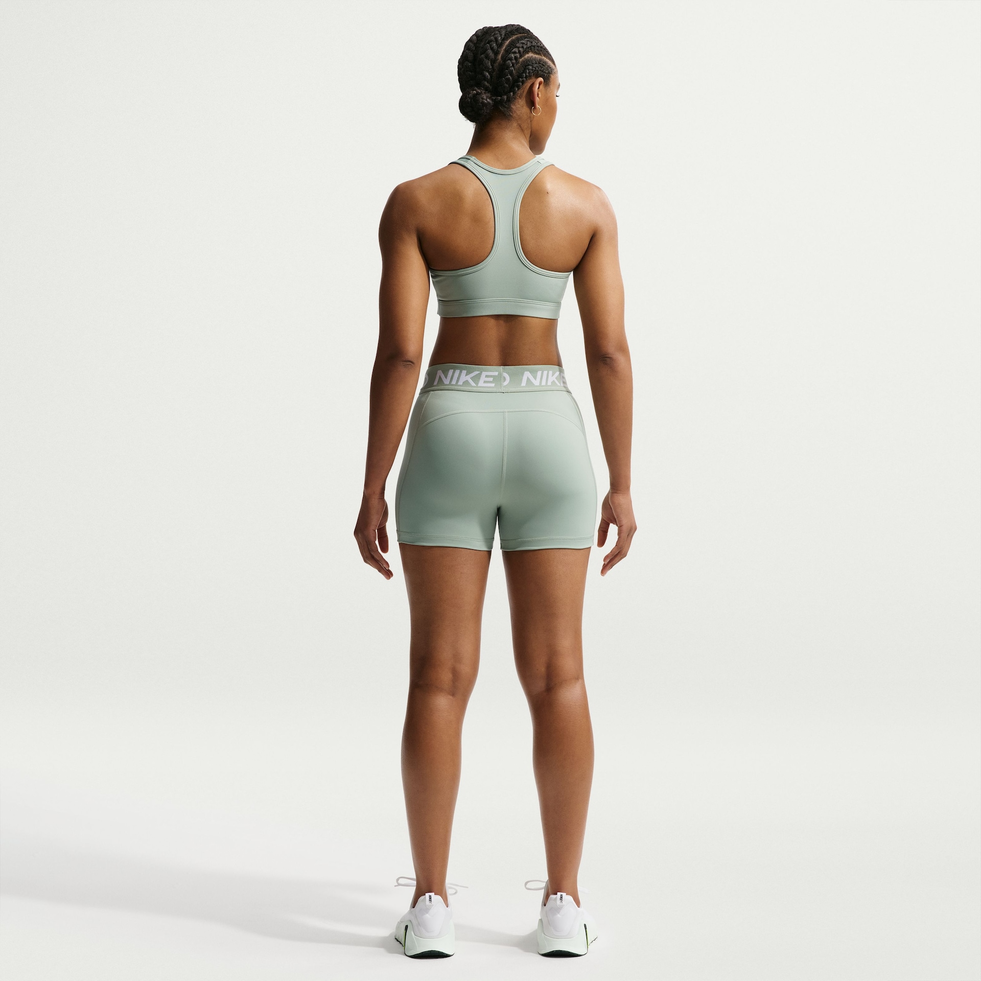 Shorts Nike Pro Feminino - Foto 5