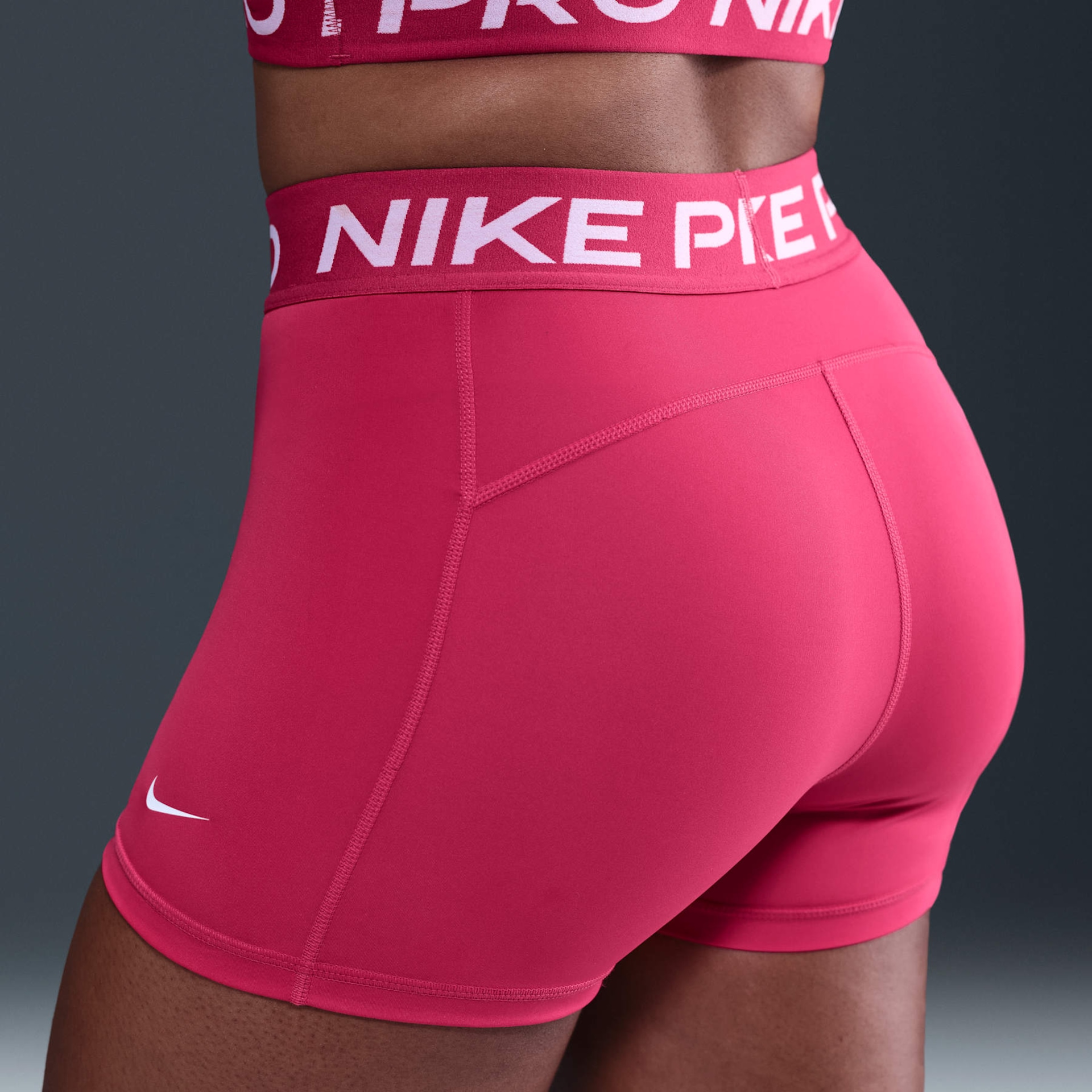 Shorts Nike Pro Feminino - Foto 3