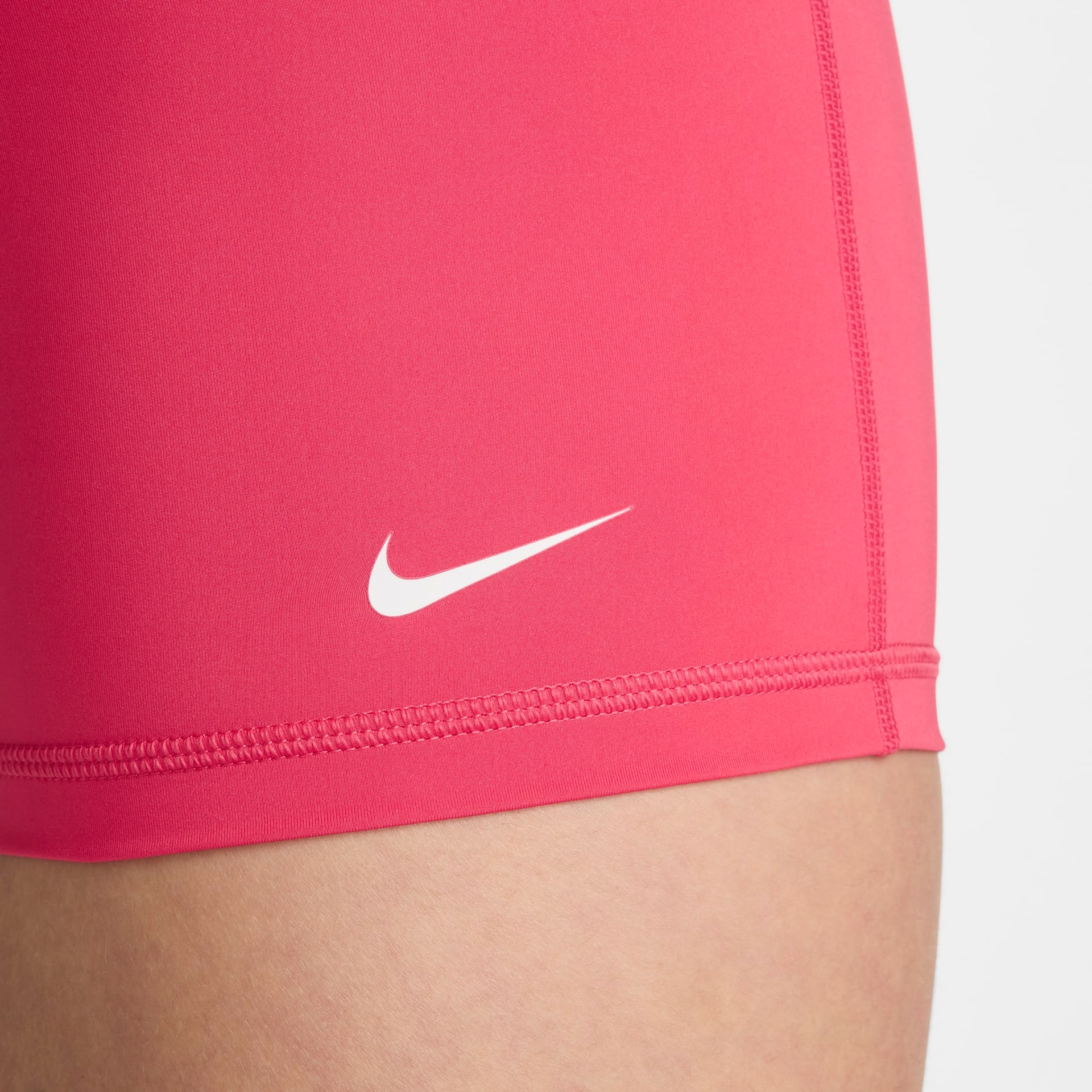 Shorts Nike Pro Feminino - Foto 5