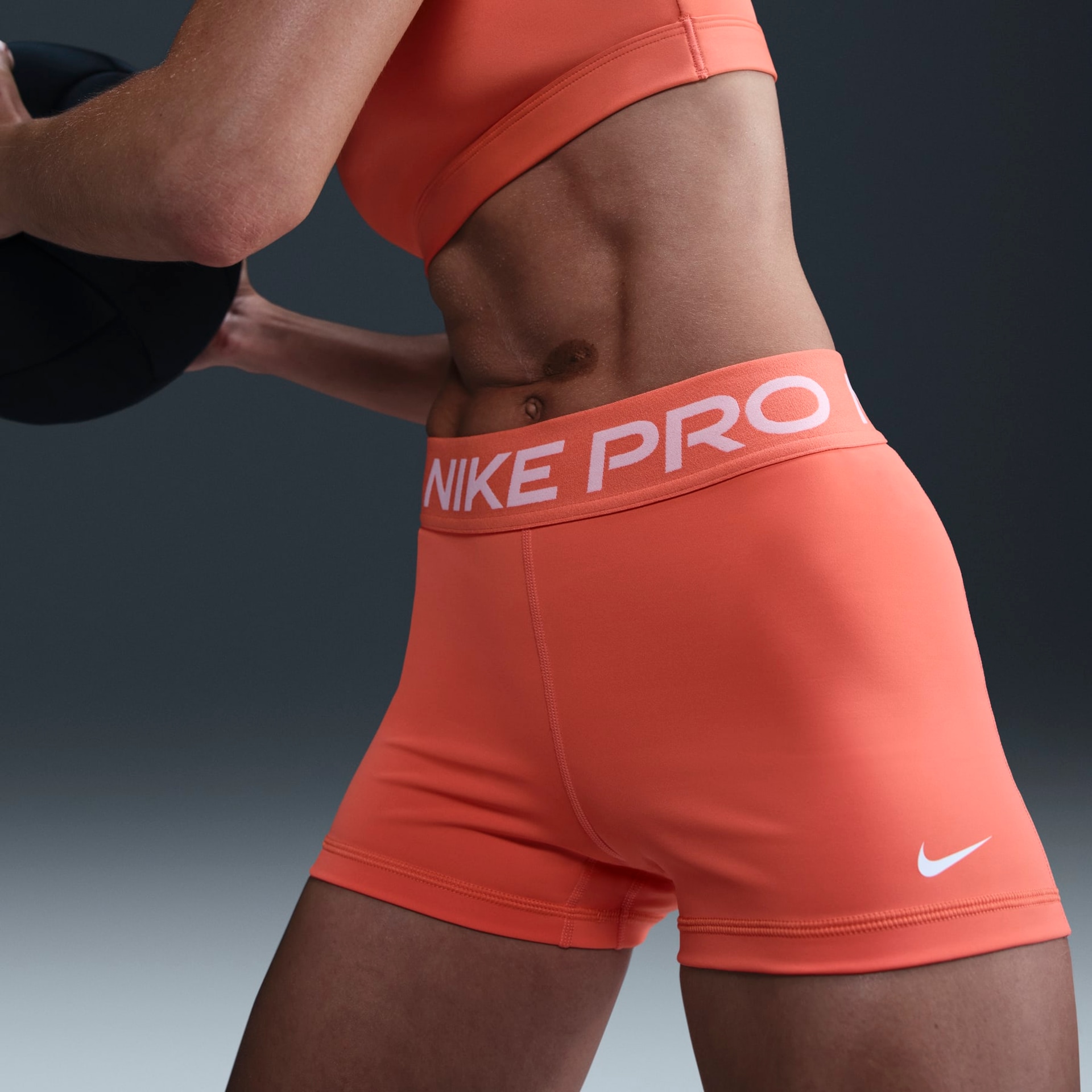 Shorts Nike Pro Feminino - Foto 2