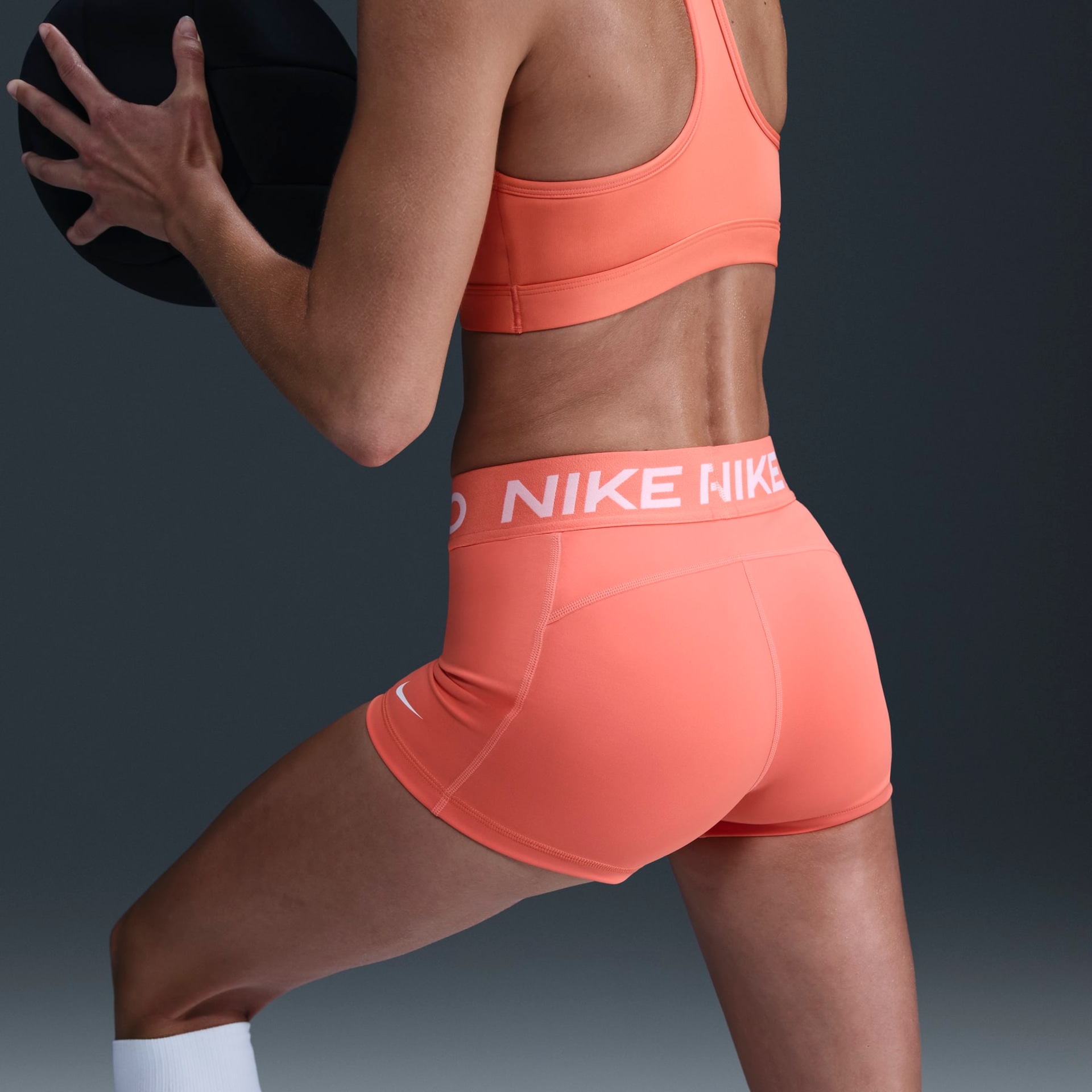 Shorts Nike Pro Feminino - Foto 3