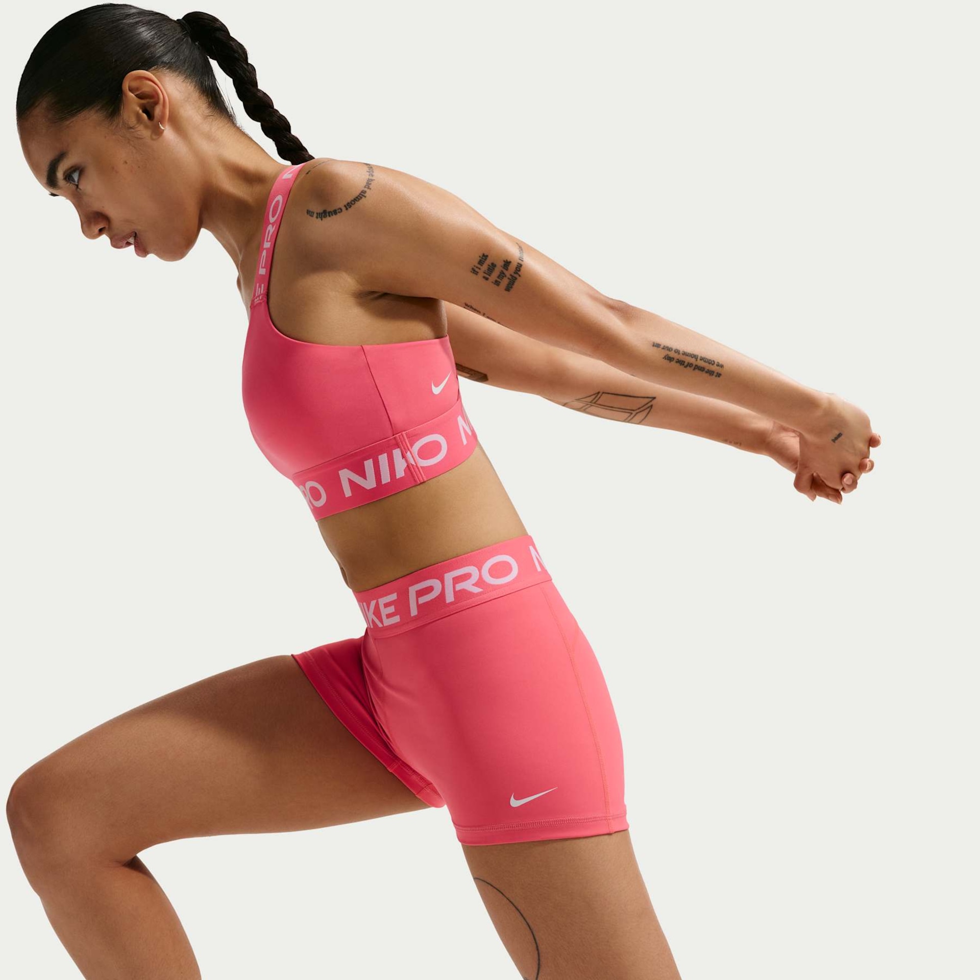 Shorts Nike Pro Feminino - Foto 4