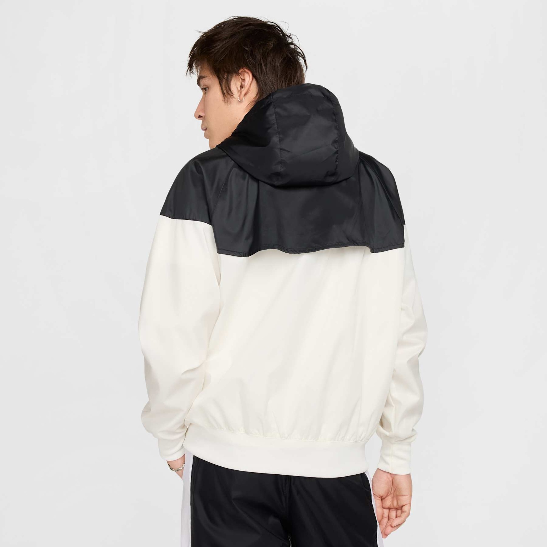 Jaqueta Nike Sportswear Windrunner Masculina - Foto 2