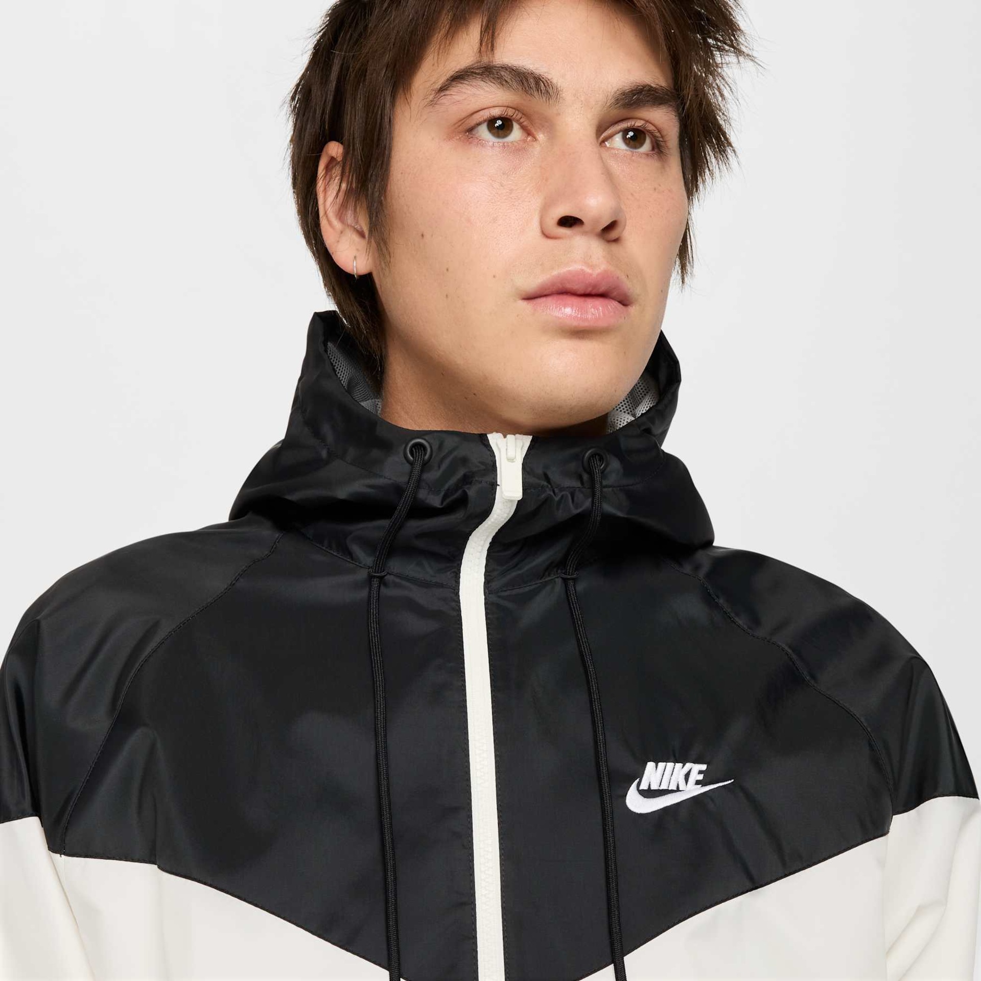 Jaqueta Nike Sportswear Windrunner Masculina - Foto 3
