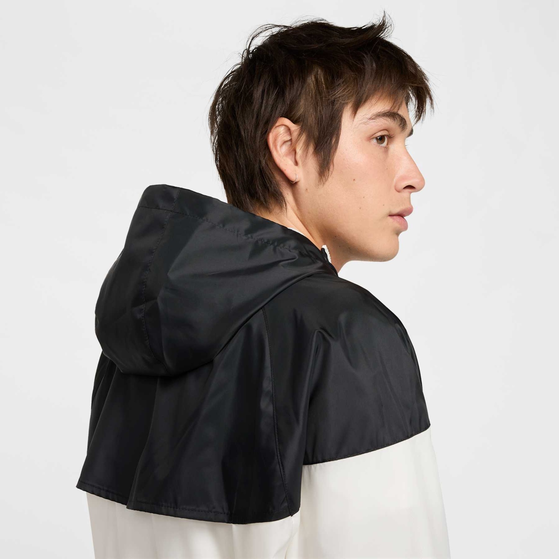 Jaqueta Nike Sportswear Windrunner Masculina - Foto 5