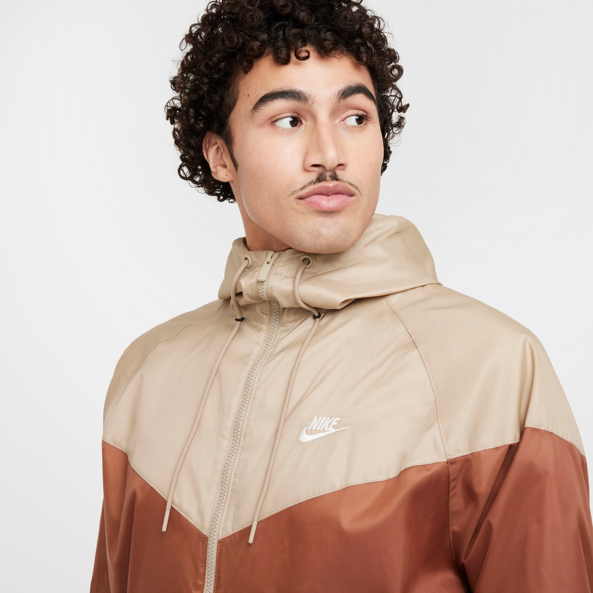 Jaqueta Nike Sportswear Windrunner Masculina - Foto 3