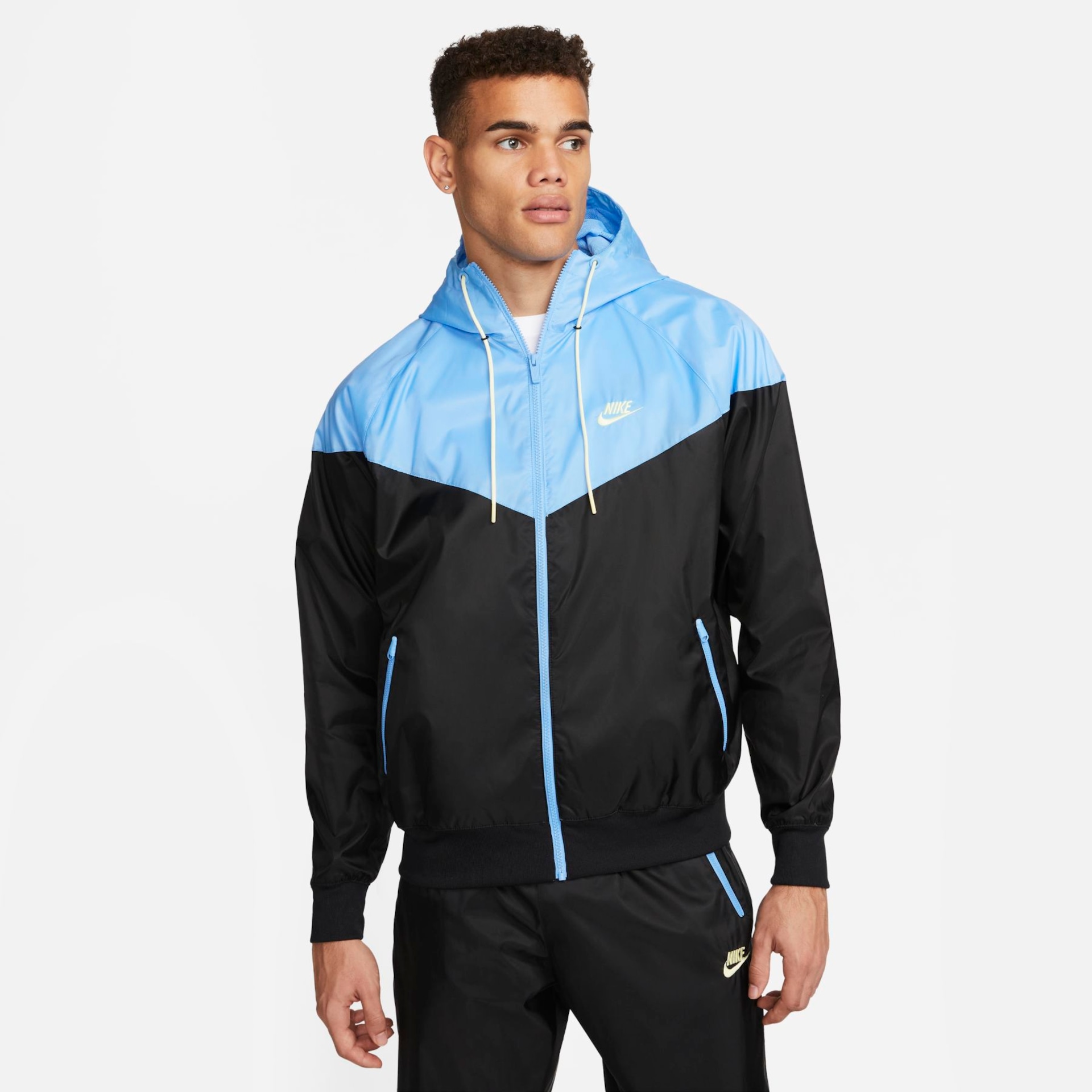 Jaqueta Nike Sportswear Windrunner Masculina - Foto 1