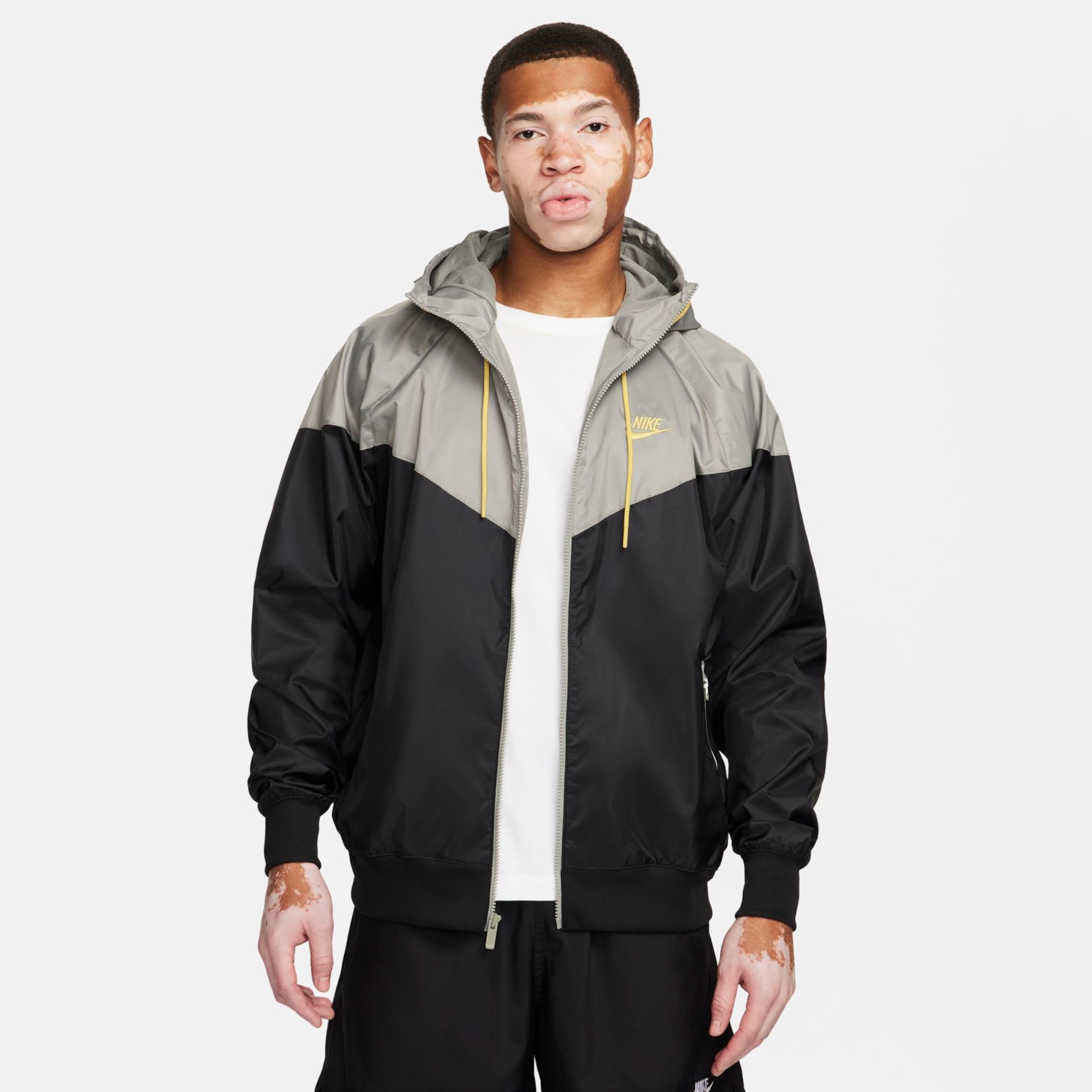 Jaqueta Nike Sportswear Windrunner Masculina - Foto 1