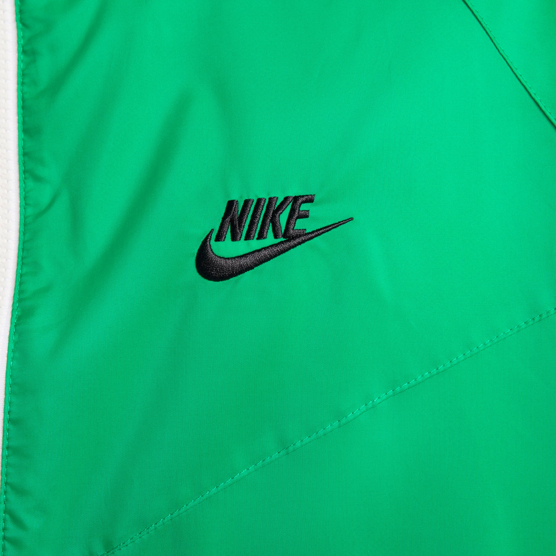 Jaqueta Nike Sportswear Windrunner Masculina - Foto 4