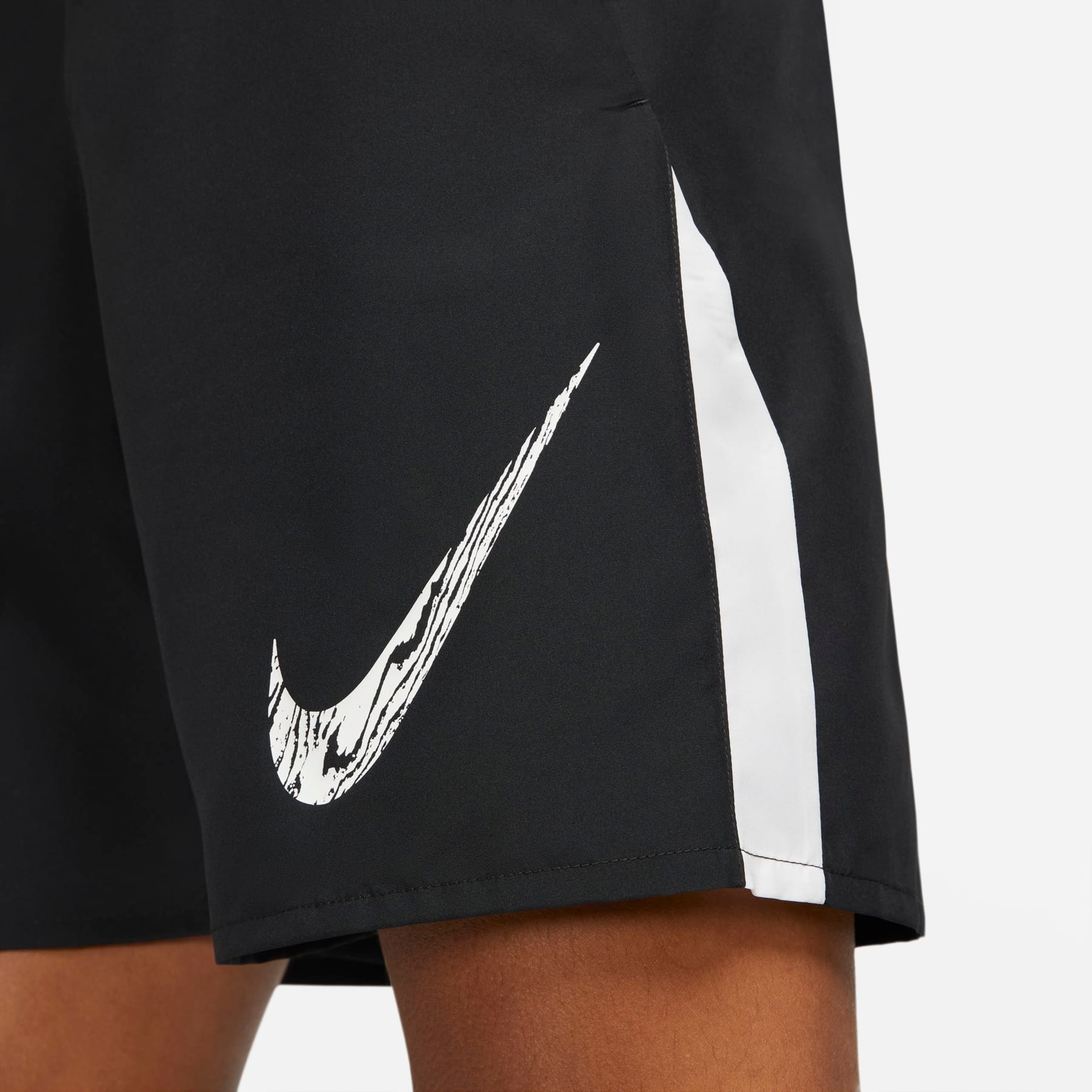 Shorts Nike Run Wild Run Masculino - Foto 4