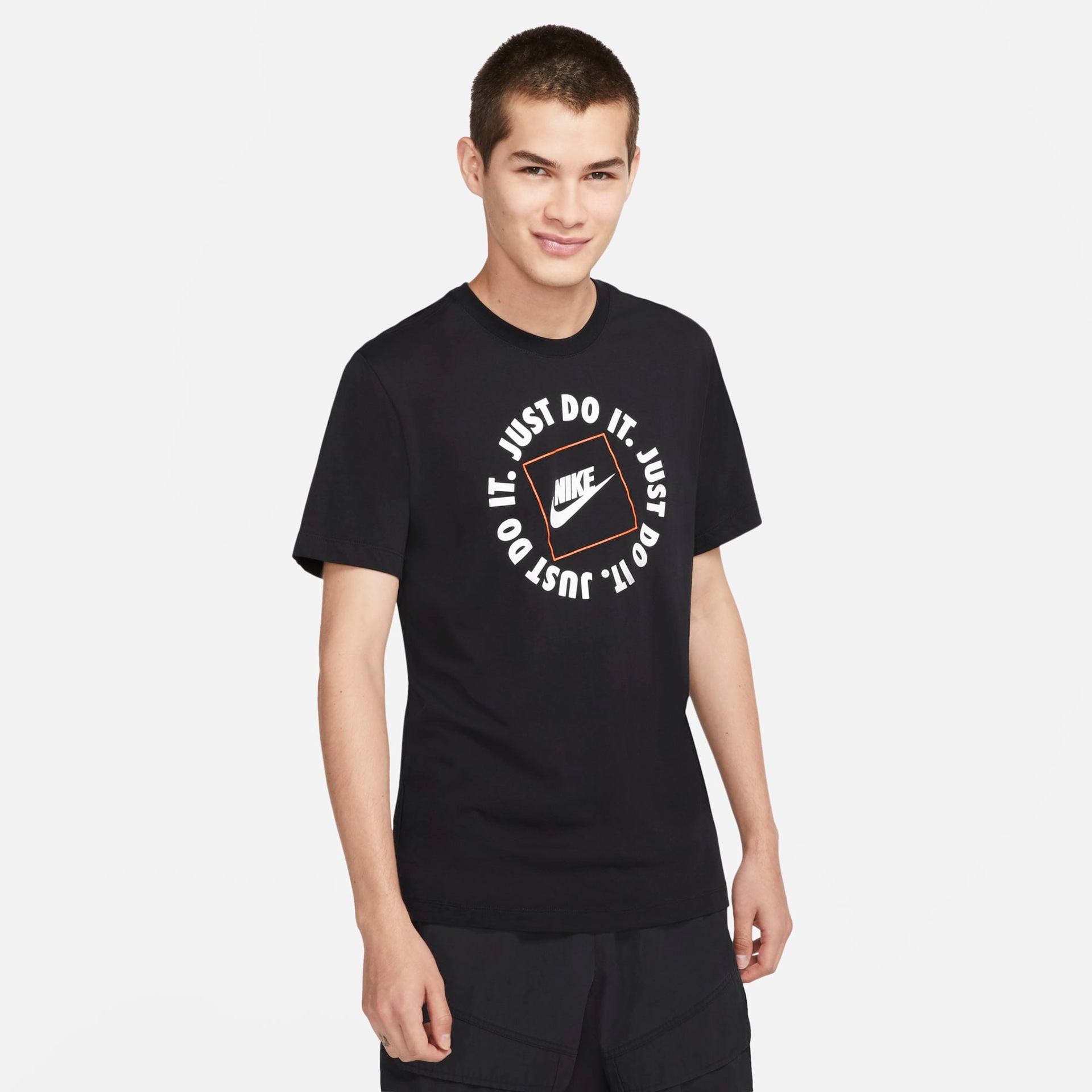 Camiseta Nike Sportswear JDI Masculina - Foto 1