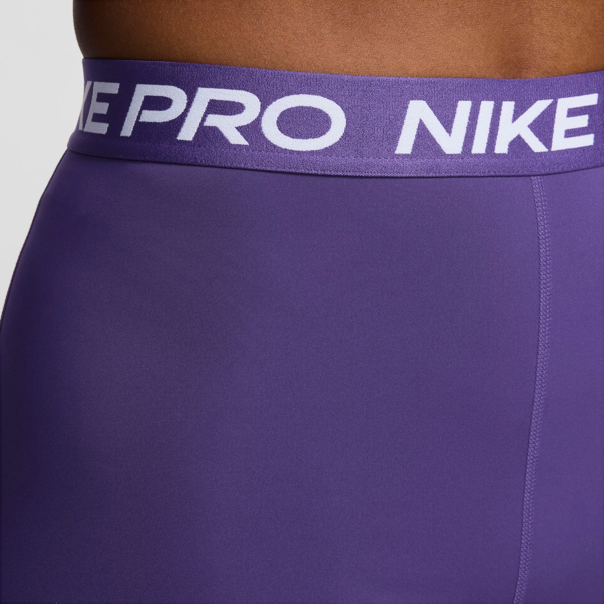 Shorts Nike Pro 365 Feminino - Foto 4