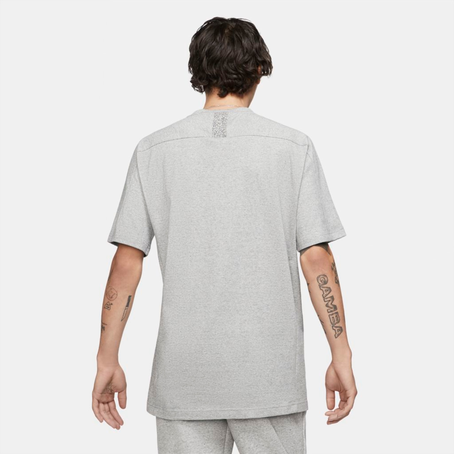 Camiseta Nike Sportswear Masculina - Foto 2