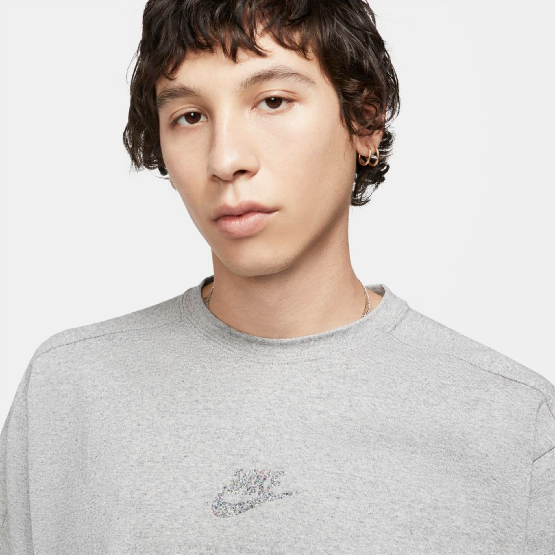 Camiseta Nike Sportswear Masculina - Foto 3