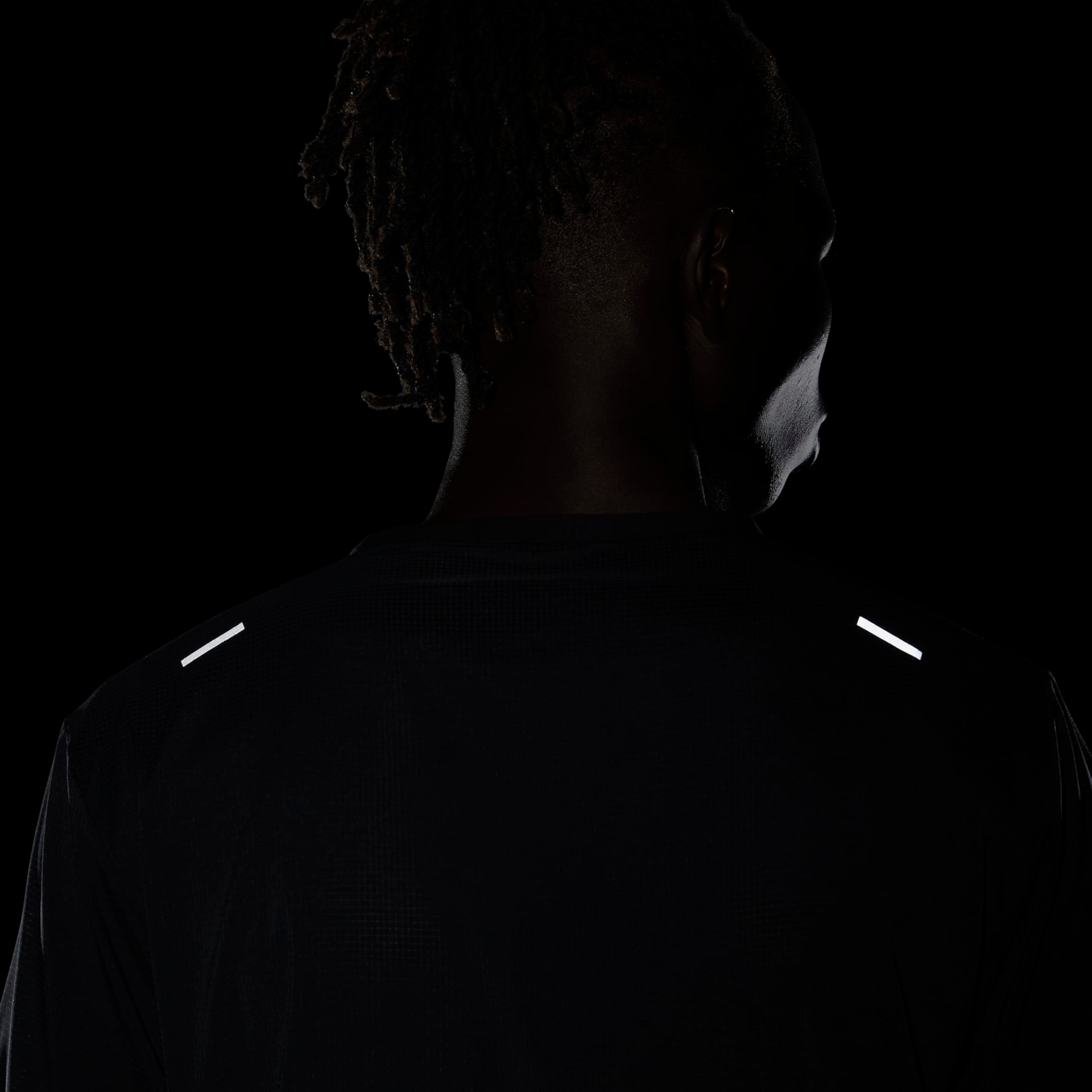 Camiseta Nike Rise 365 Run Division Masculina - Foto 13