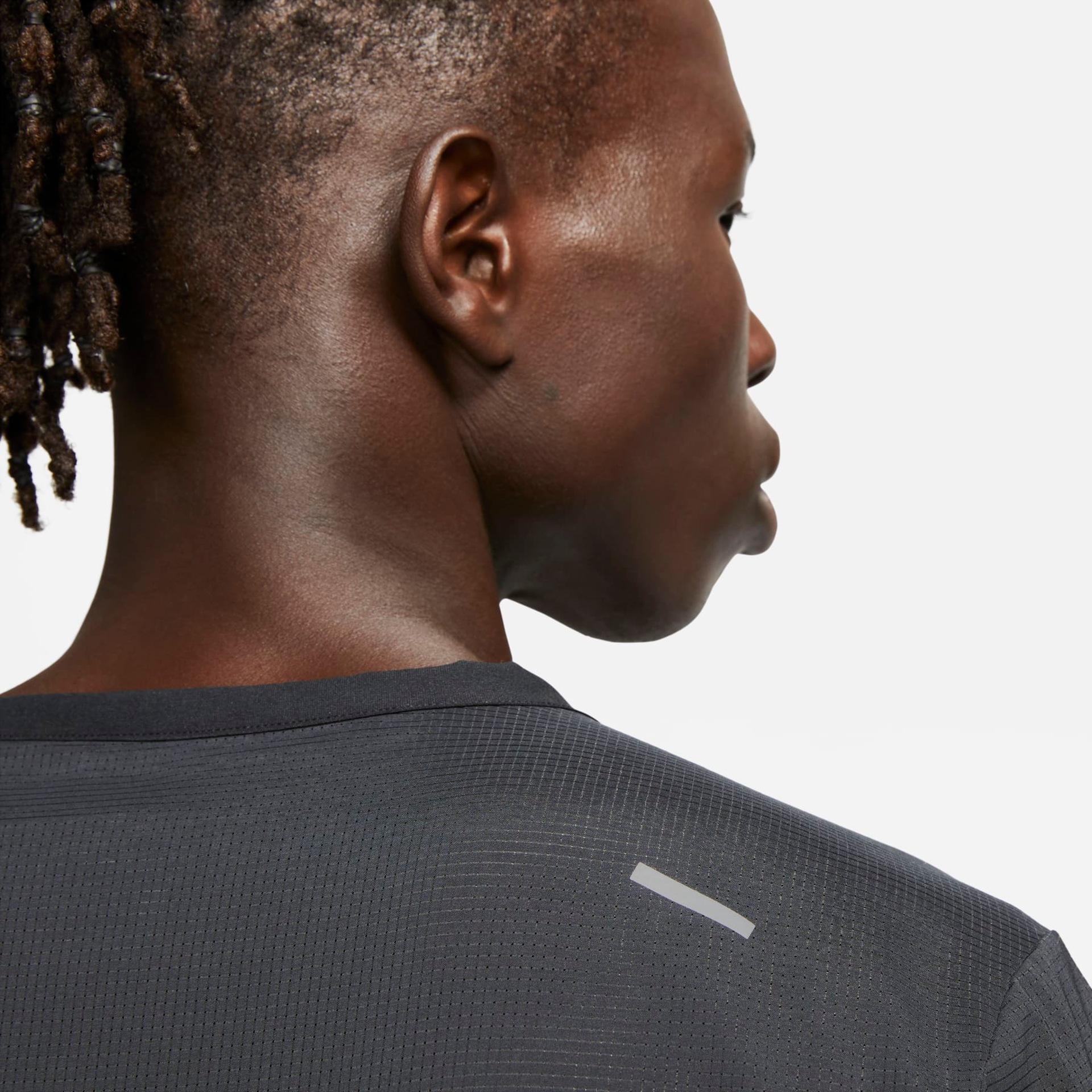 Camiseta Nike Rise 365 Run Division Masculina - Foto 7