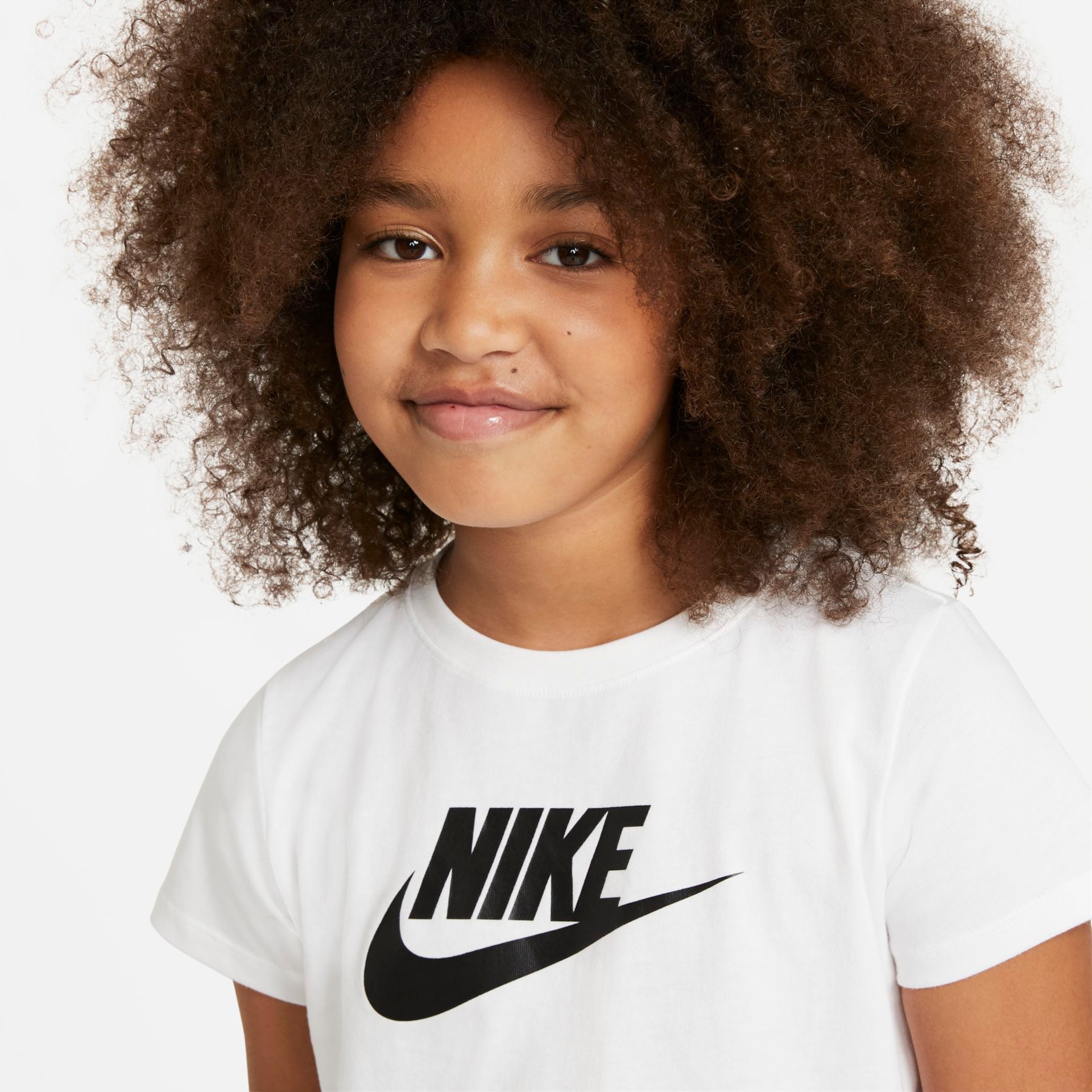 Camiseta Nike Sportswear Futura Infantil - Foto 3