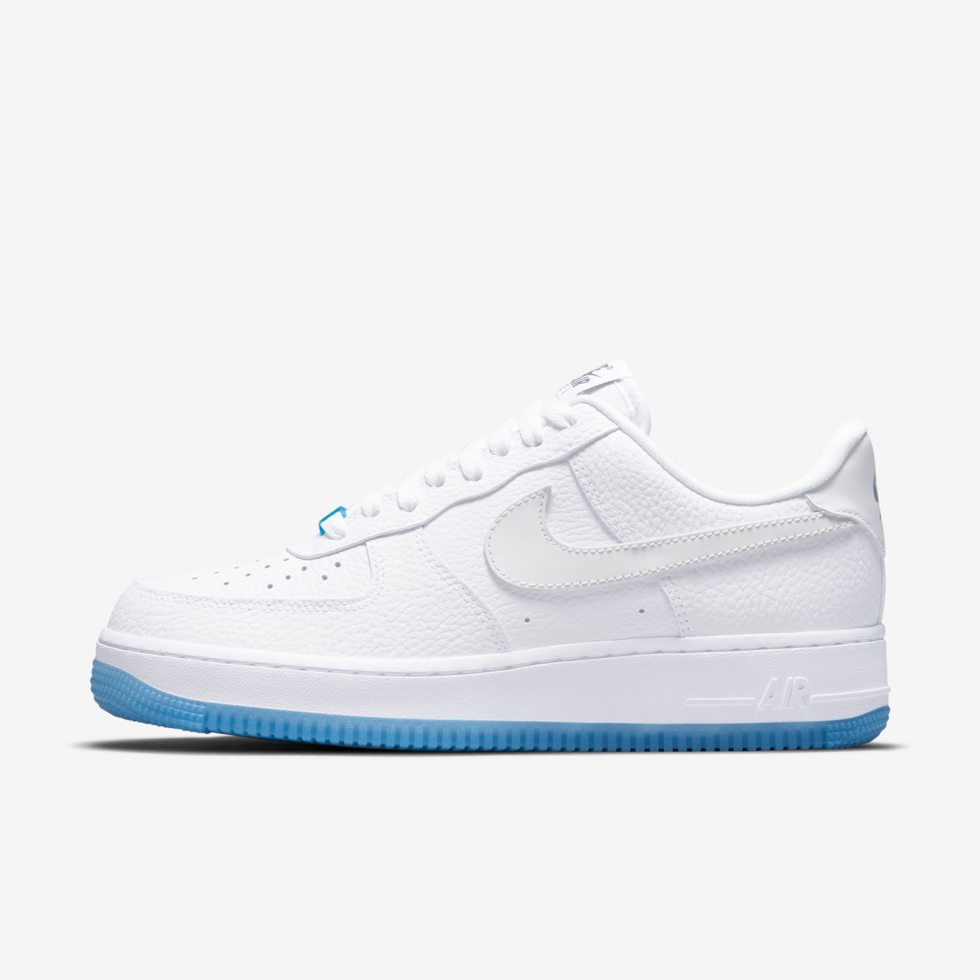 Tênis Nike Air Force 1 '07 LX Feminino - Foto 1
