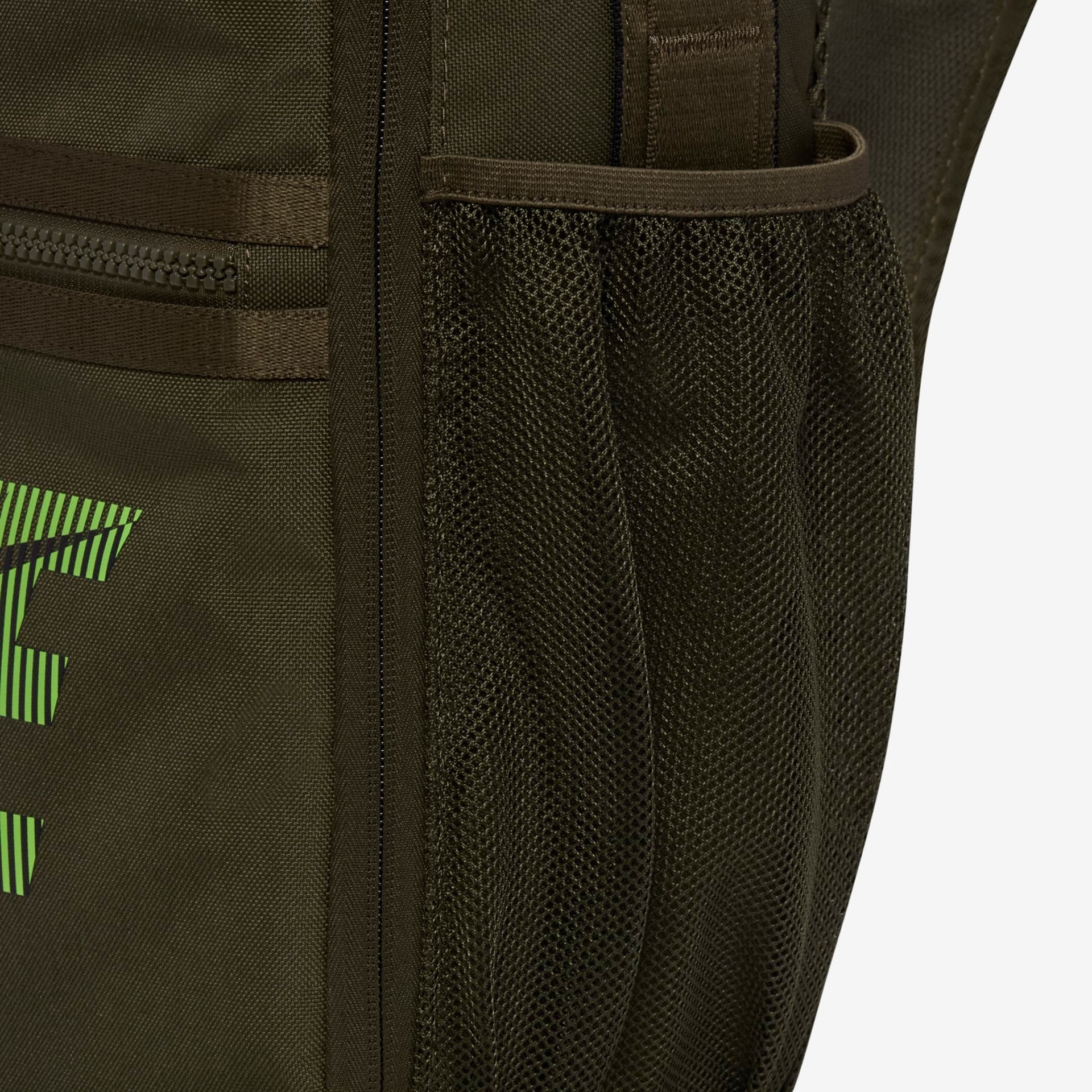 Mochila Nike Utility Heat Masculina - Foto 10