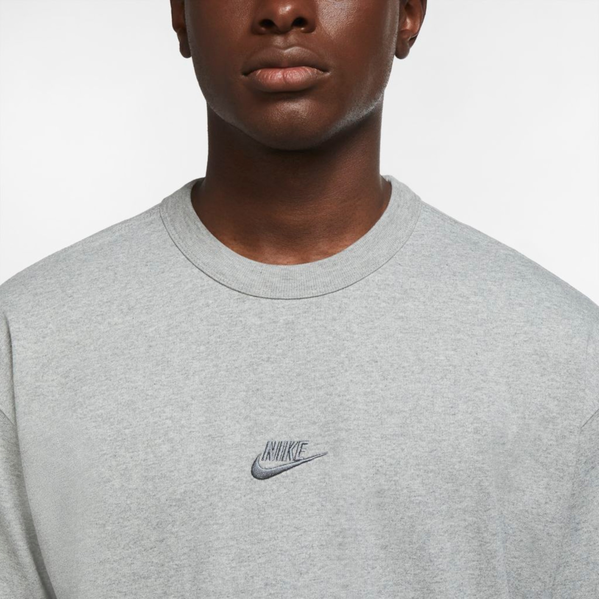 Camiseta Nike Sportswear Premium Essential Masculina - Foto 3