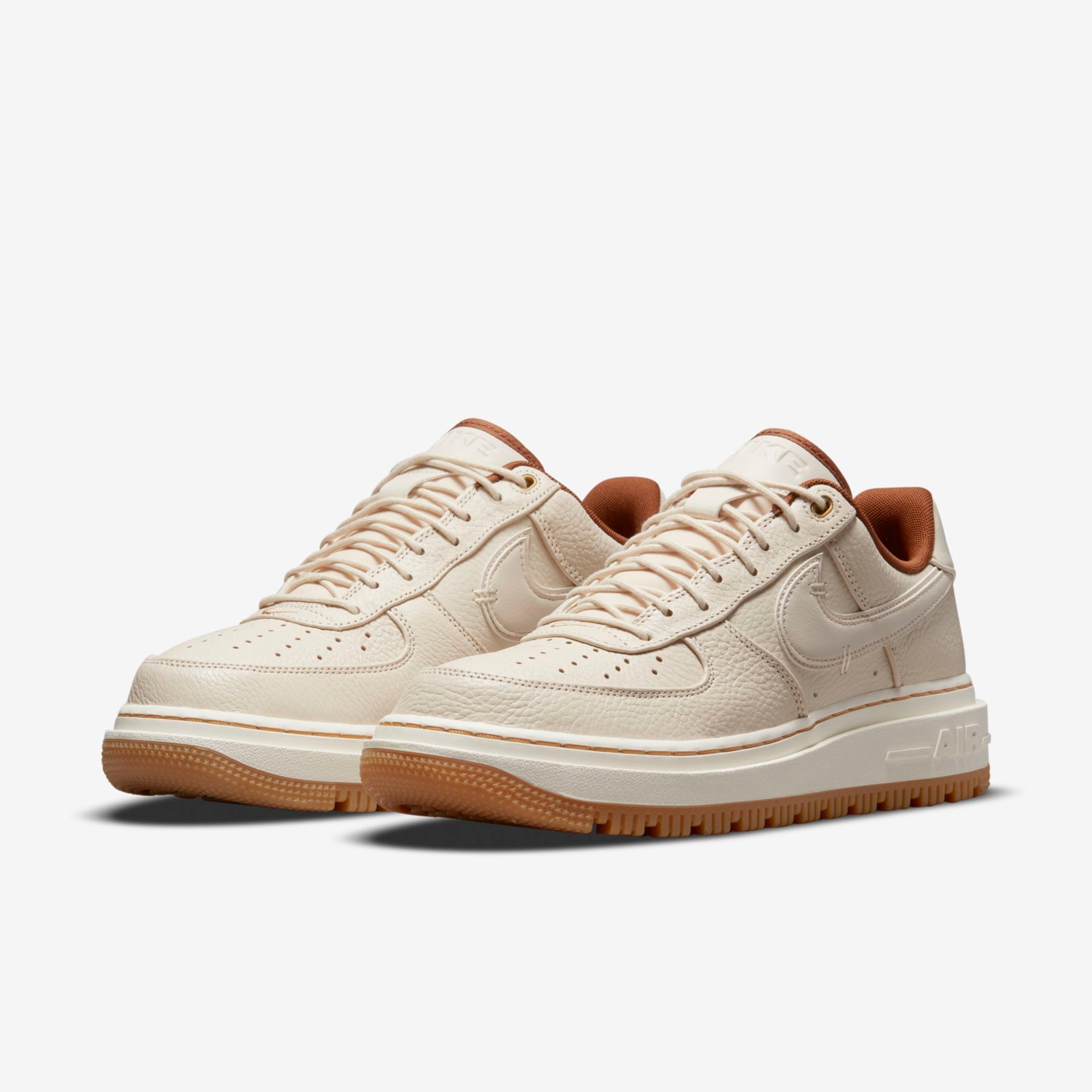 Tênis Nike Air Force 1 Luxe Masculino - Foto 5