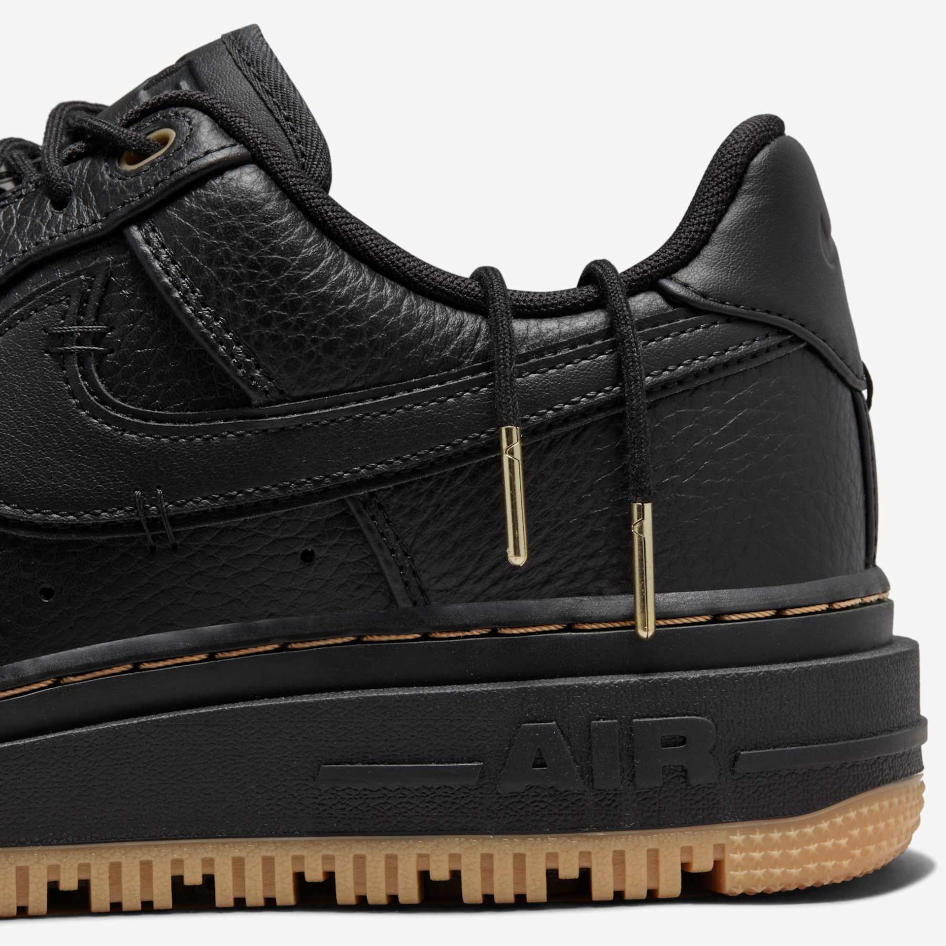 Tênis Nike Air Force 1 Luxe Masculino - Foto 9