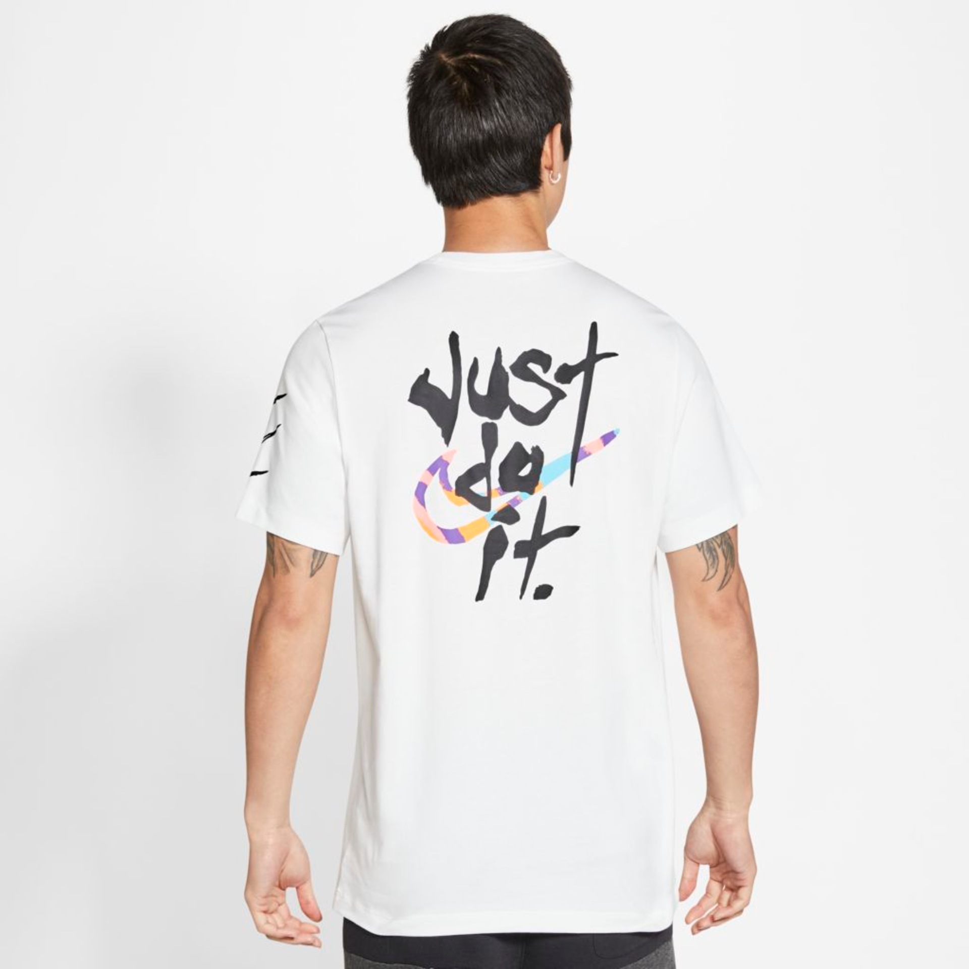 Camiseta Nike Sportswear Masculina - Foto 2