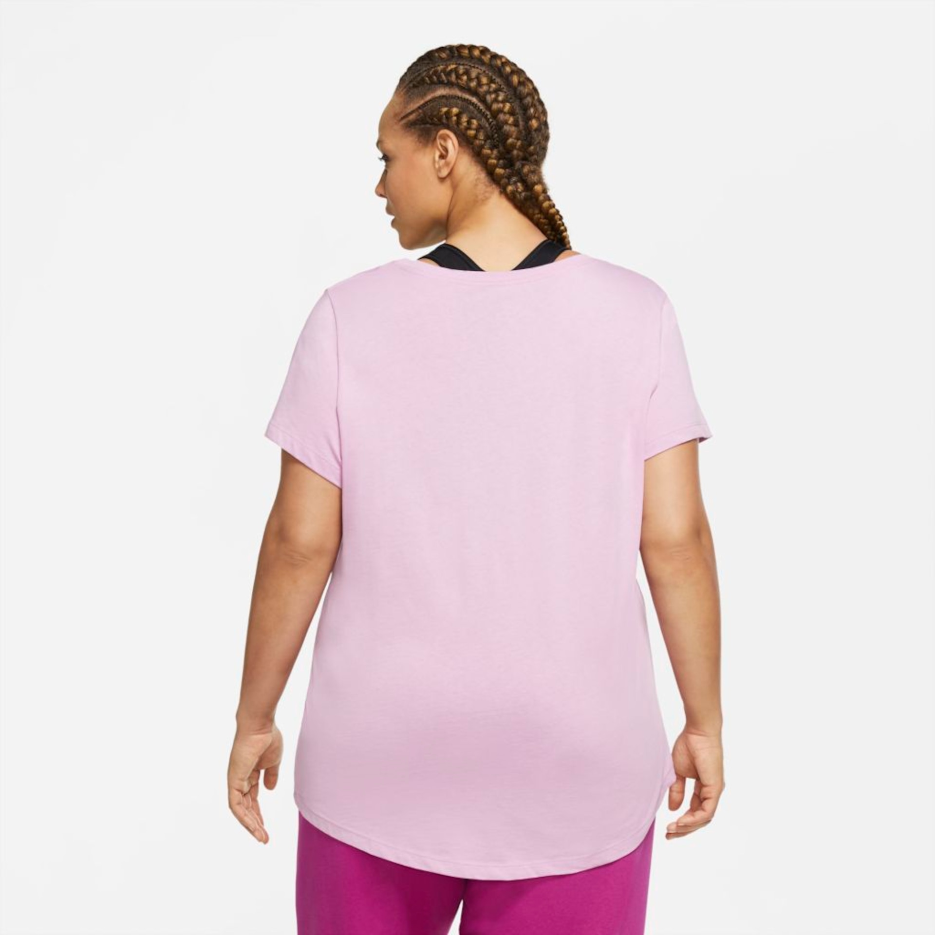 Plus Size - Camiseta Nike Sportswear Feminina - Foto 2