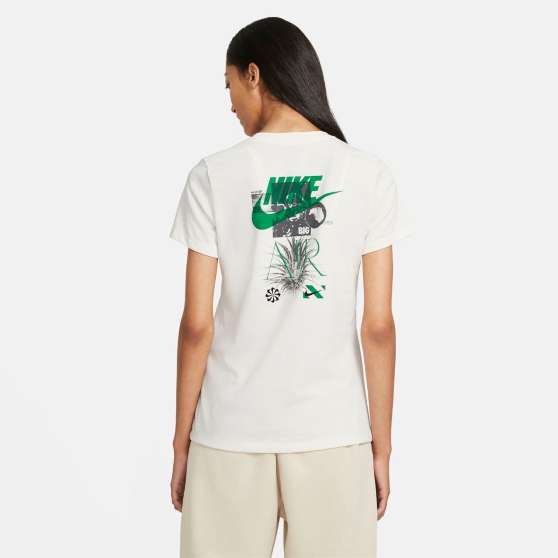 Camiseta Nike Sportswear Feminina - Foto 2