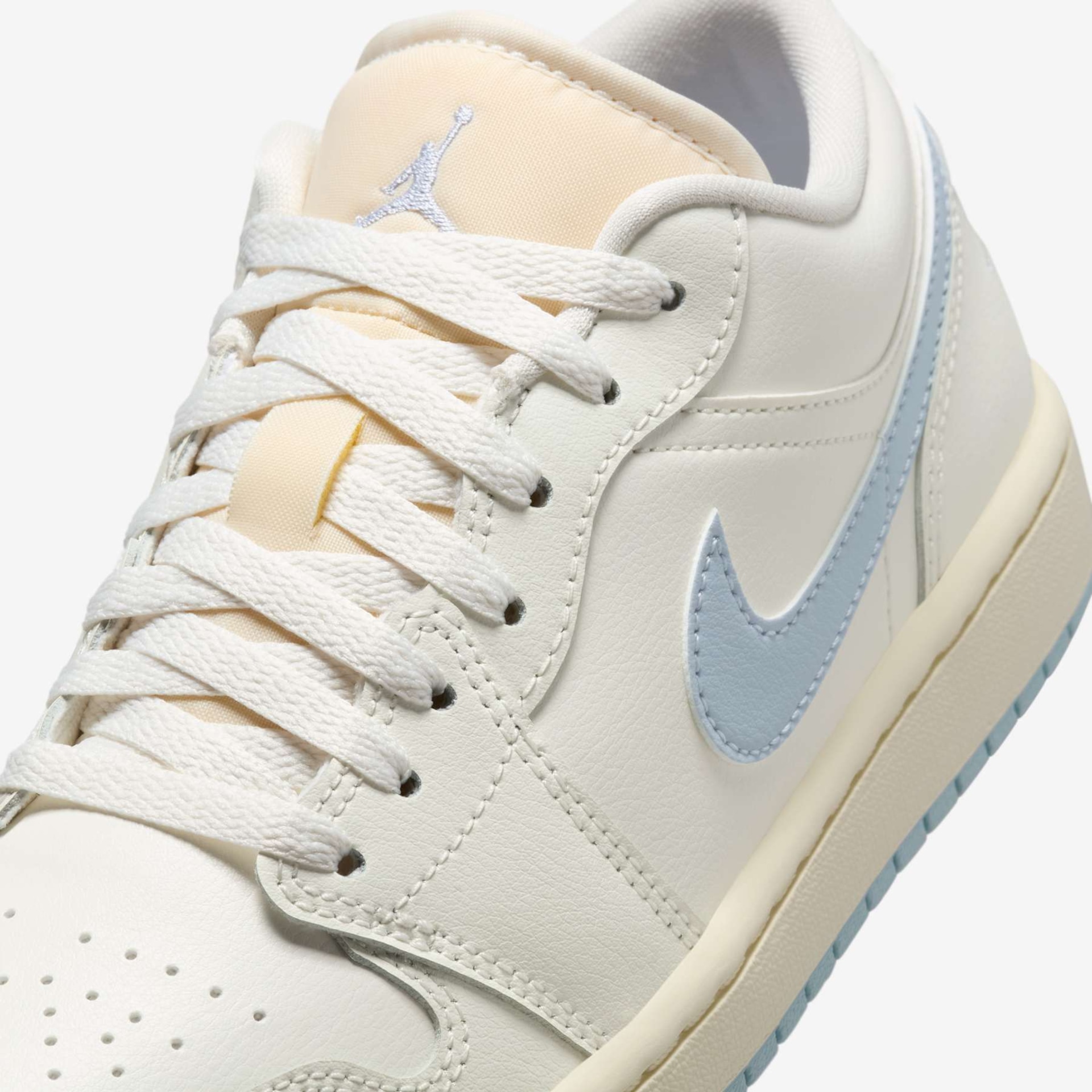 Tênis Air Jordan 1 Low Feminino - Foto 7