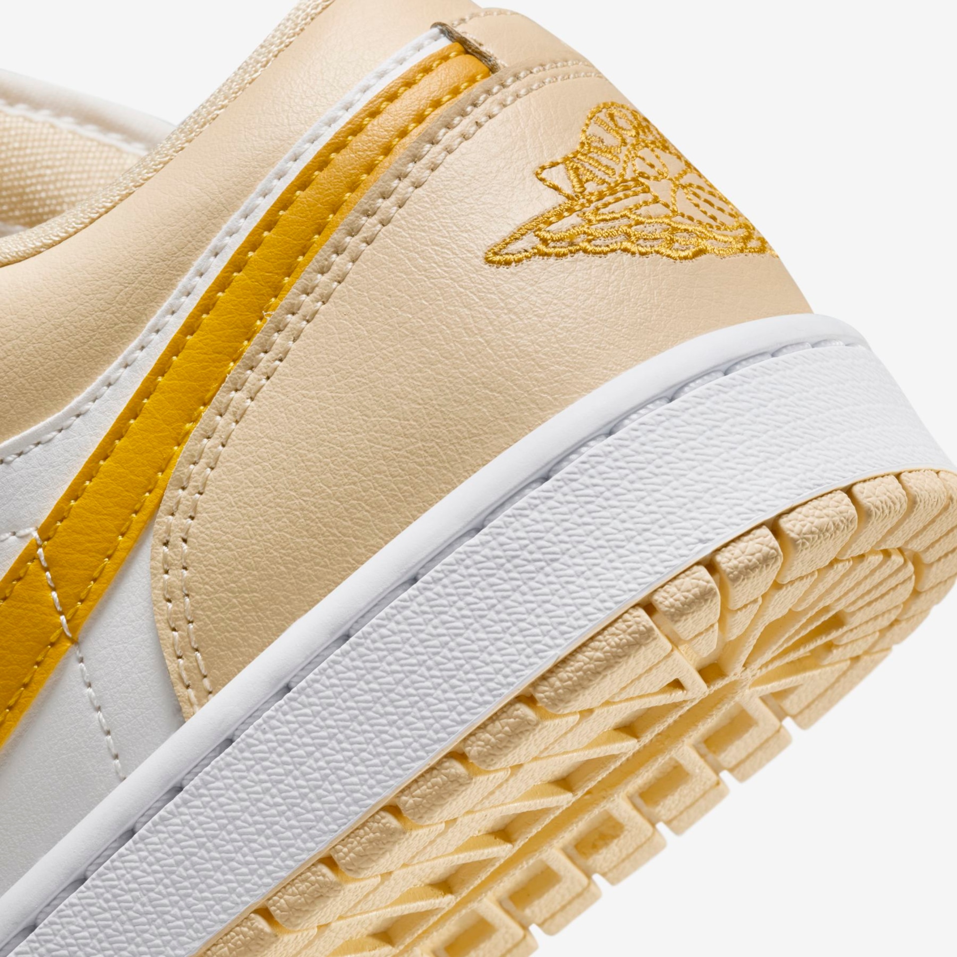 Tênis Air Jordan 1 Low Feminino - Foto 8