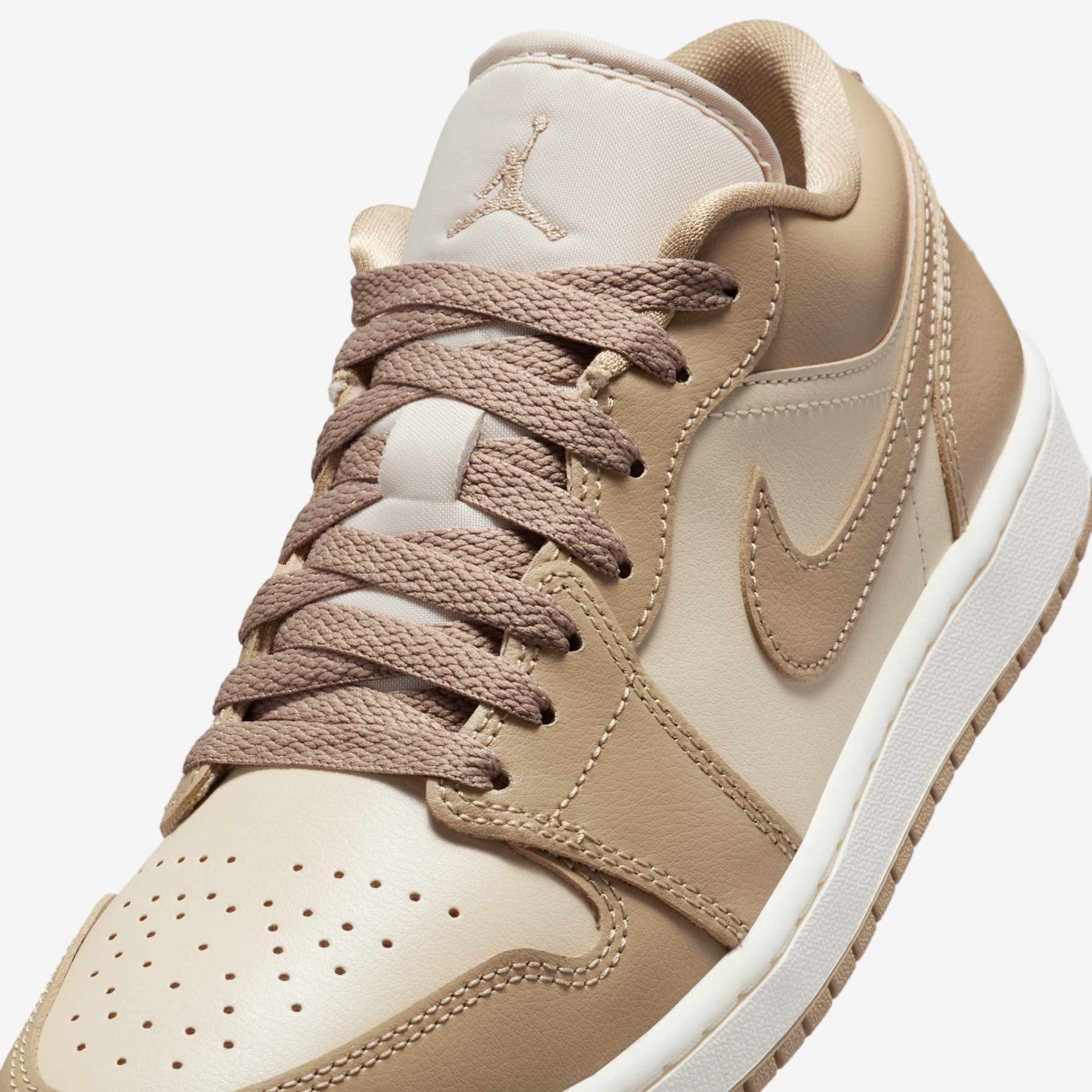 Tênis Air Jordan 1 Low Feminino - Foto 7