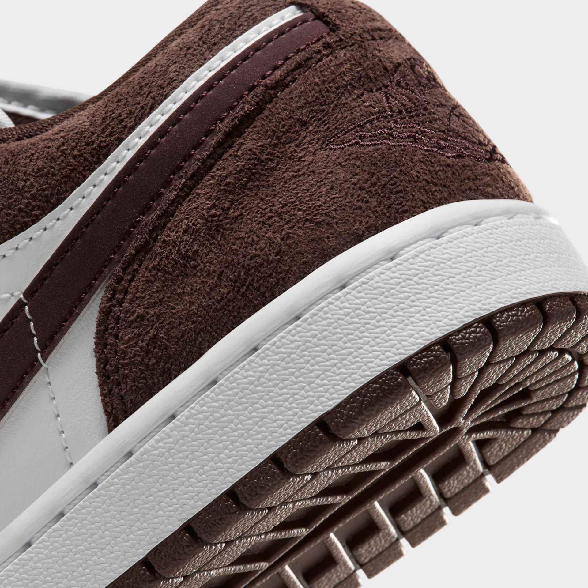 Tênis Air Jordan 1 Low Feminino - Foto 8