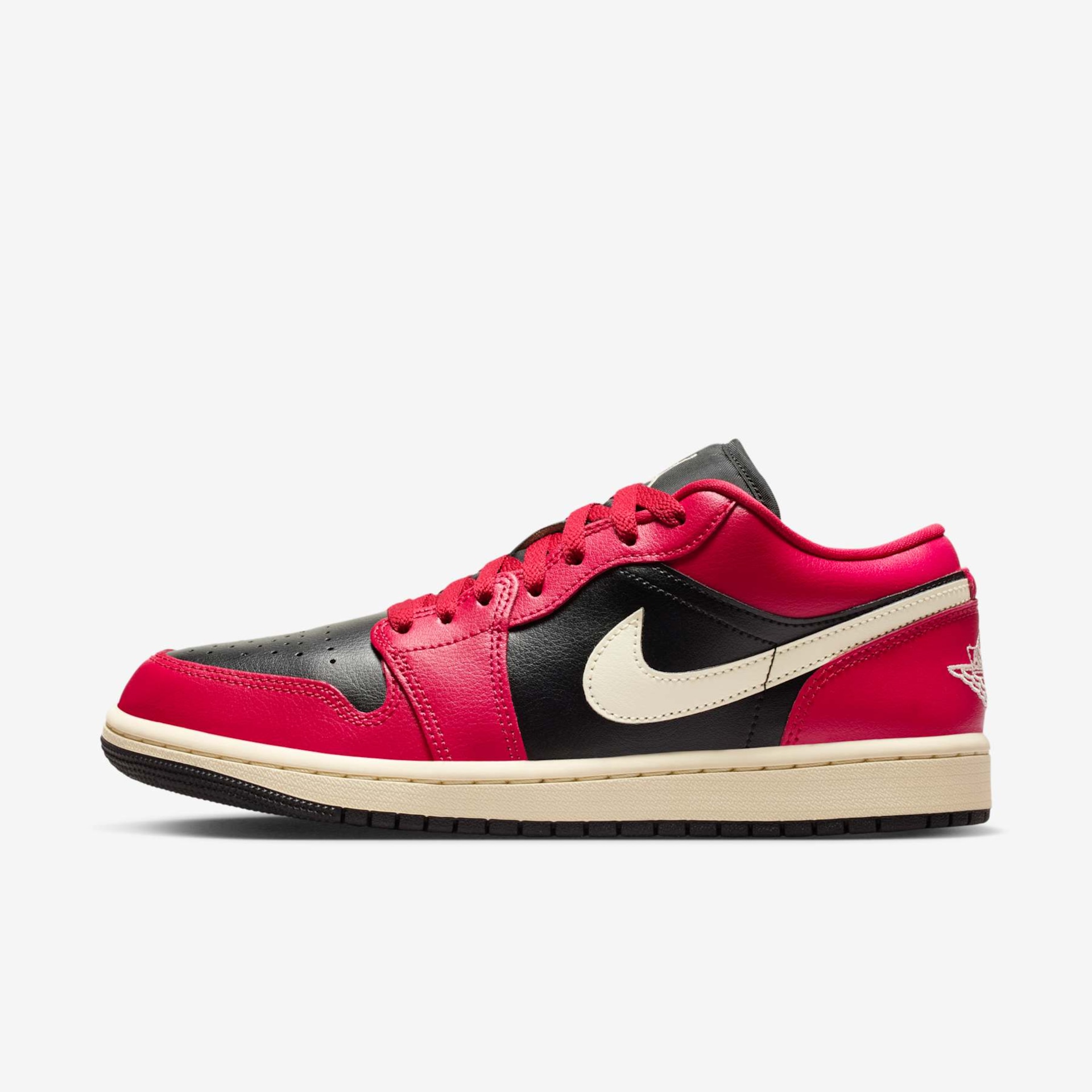 Tênis Air Jordan 1 Low Feminino - Foto 1