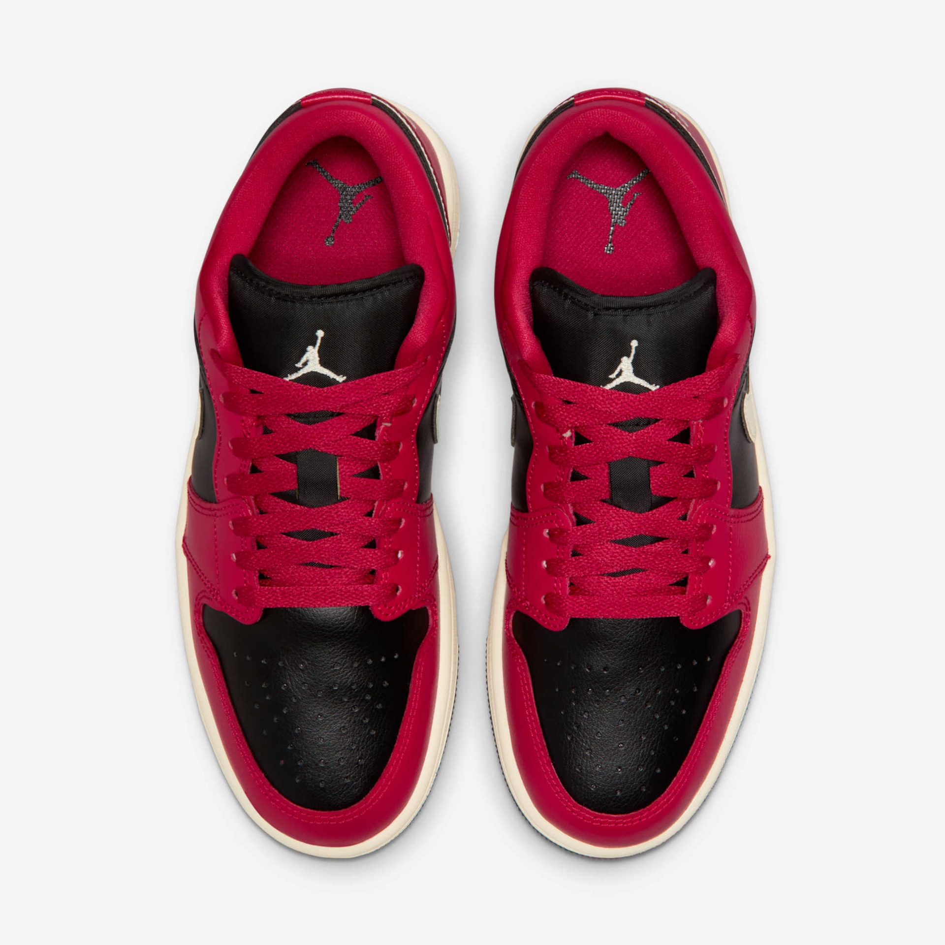 Tênis Air Jordan 1 Low Feminino - Foto 4