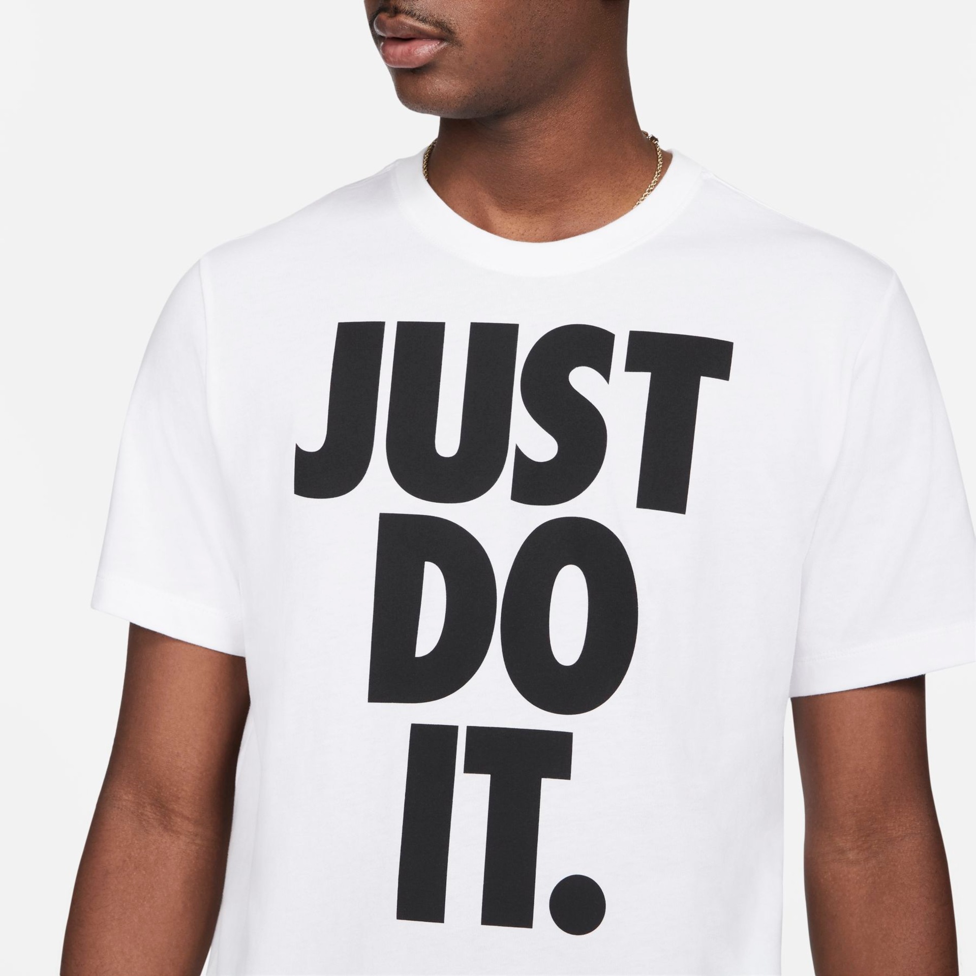 Camiseta Nike Sportswear Masculina - Foto 3