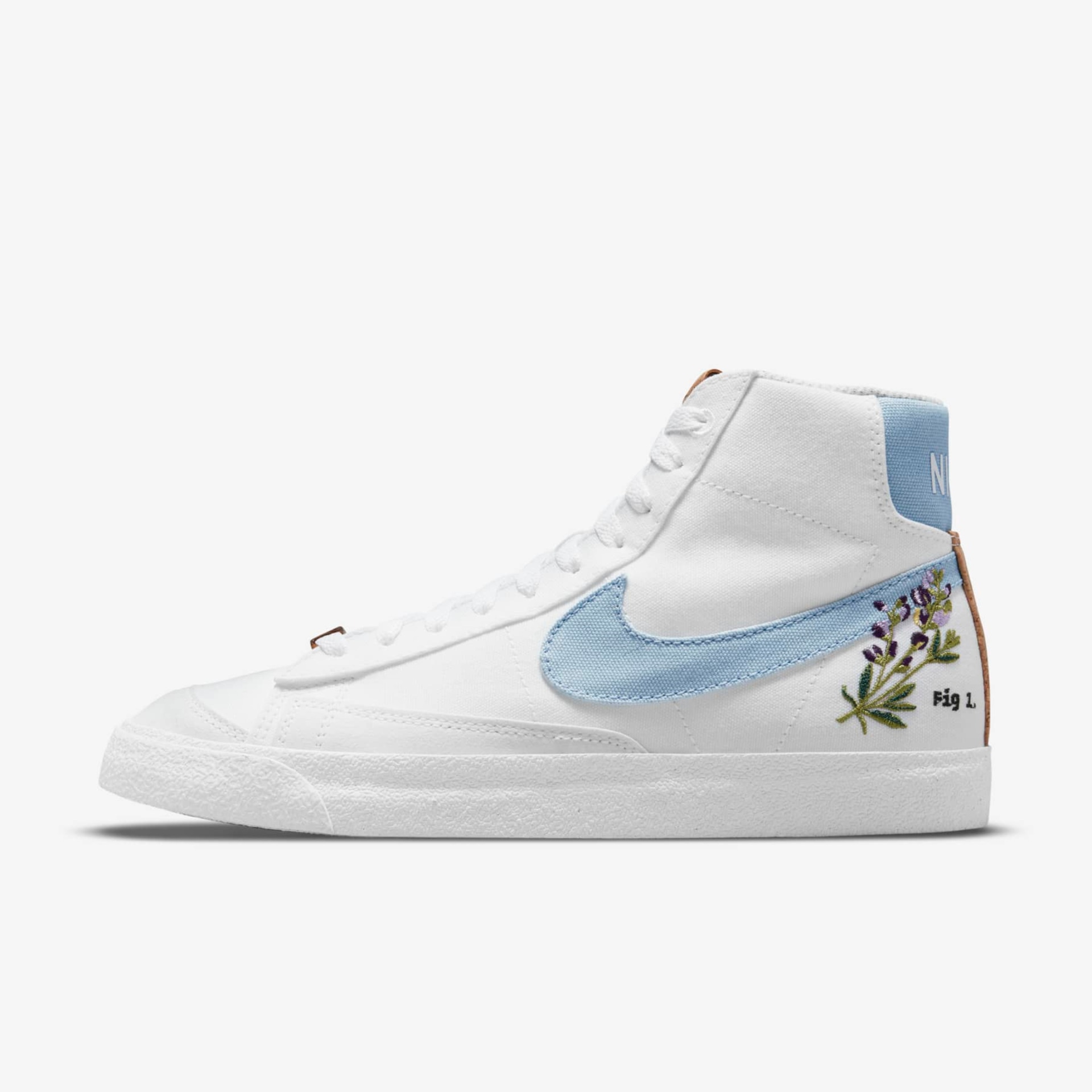 Tênis Nike Blazer Mid '77 Edição Especial Feminino - Foto 1