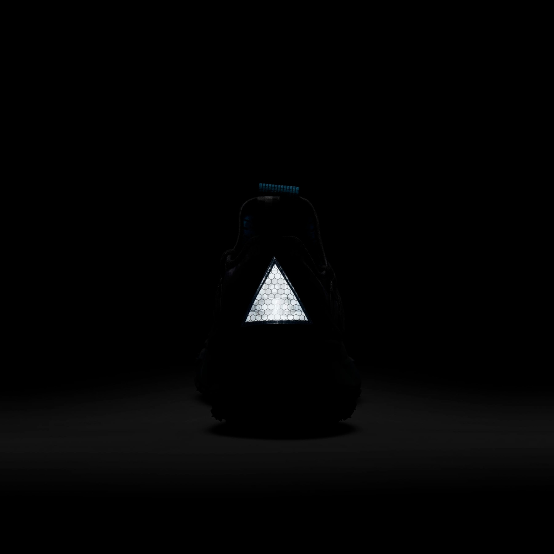 Tênis Nike ACG Mountain Fly Low Unissex - Foto 10