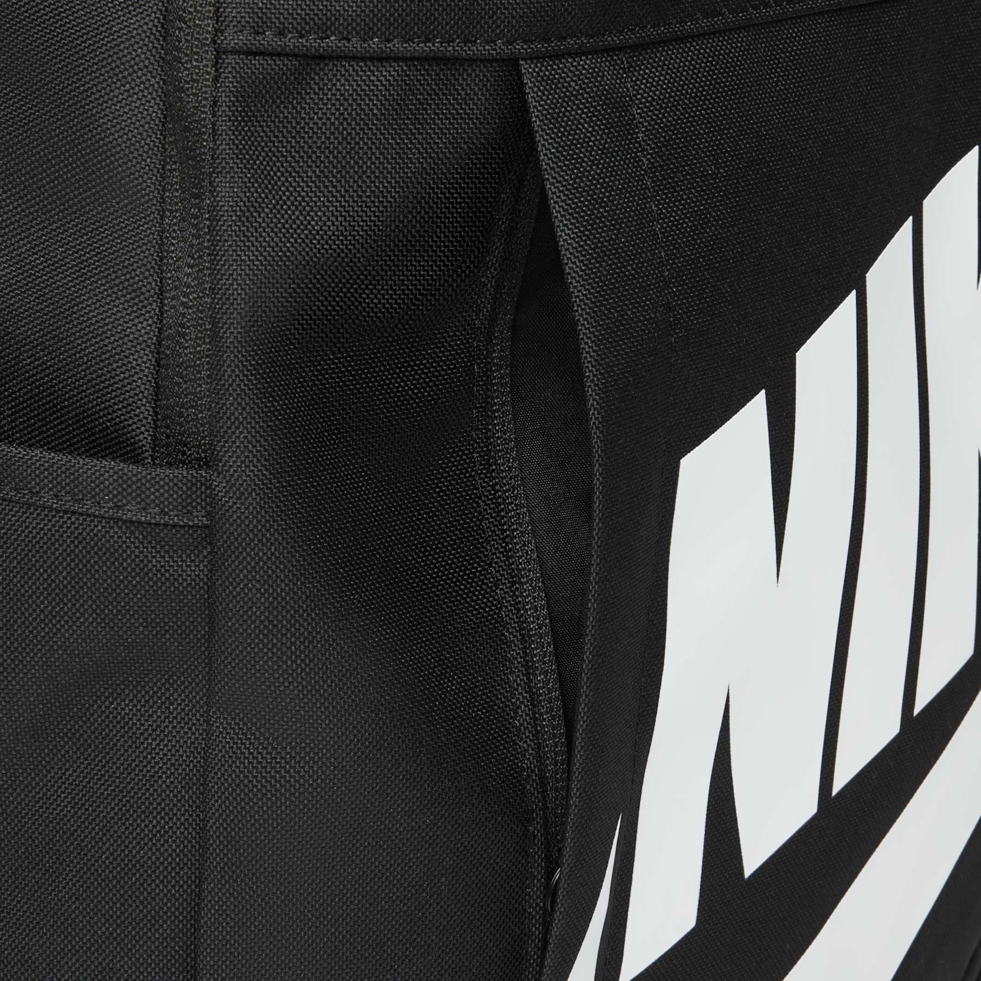 Mochila Nike Elemental Unissex - Foto 23