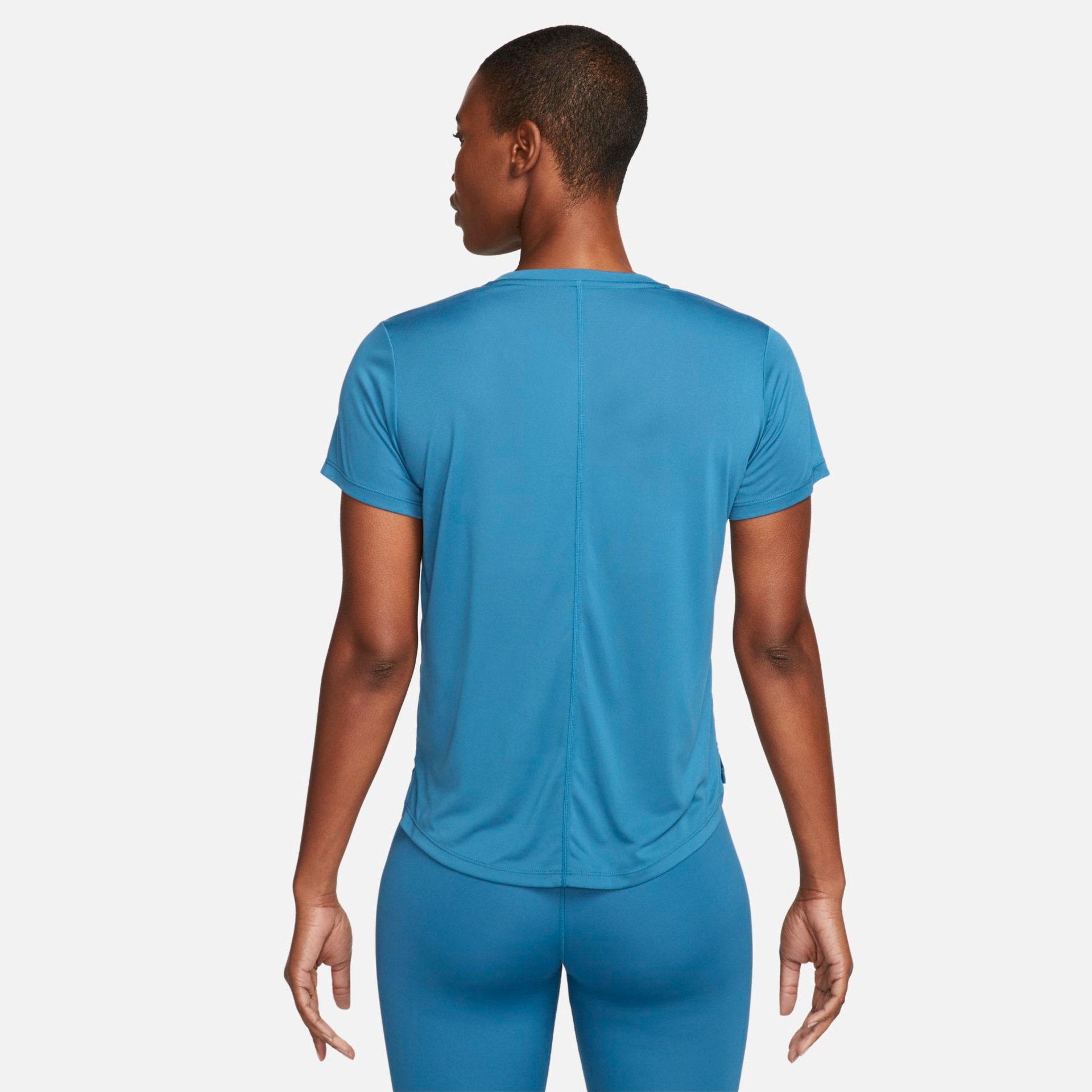 Camiseta Nike Dri-FIT One Feminina - Foto 2