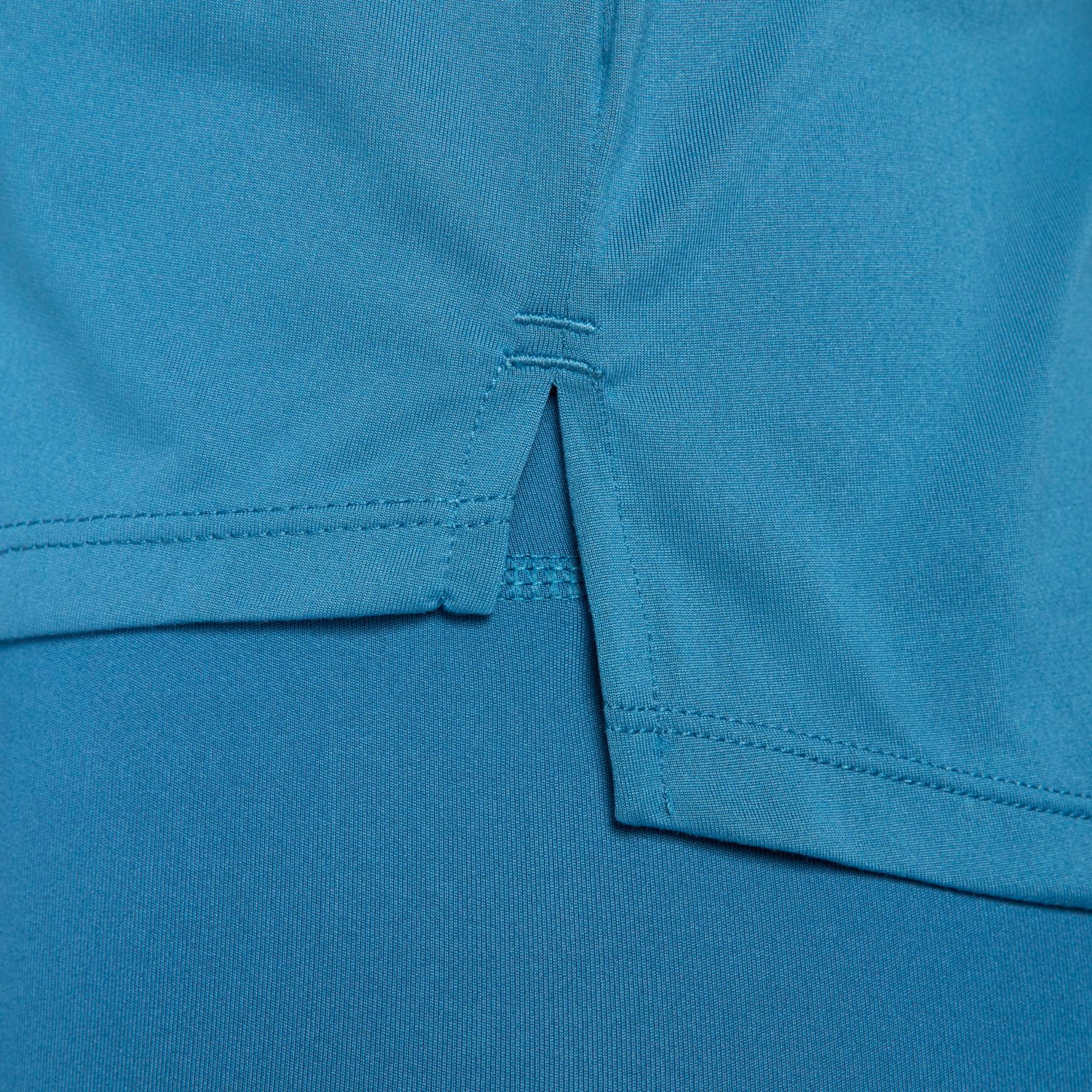 Camiseta Nike Dri-FIT One Feminina - Foto 4